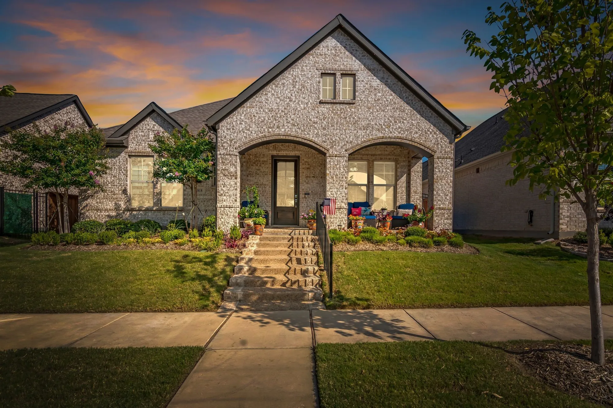 Property Slideshow image 6 of 39 | 4818 emerald grv, Arlington, TX, 76005