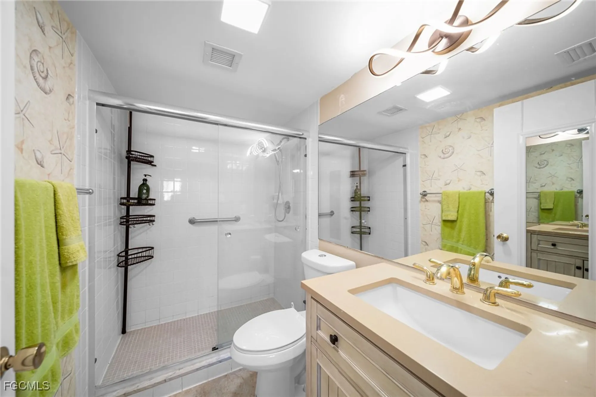 Property Slideshow image 15 of 22 | 4260 se 20th pl 401, Cape Coral, FL, 33904