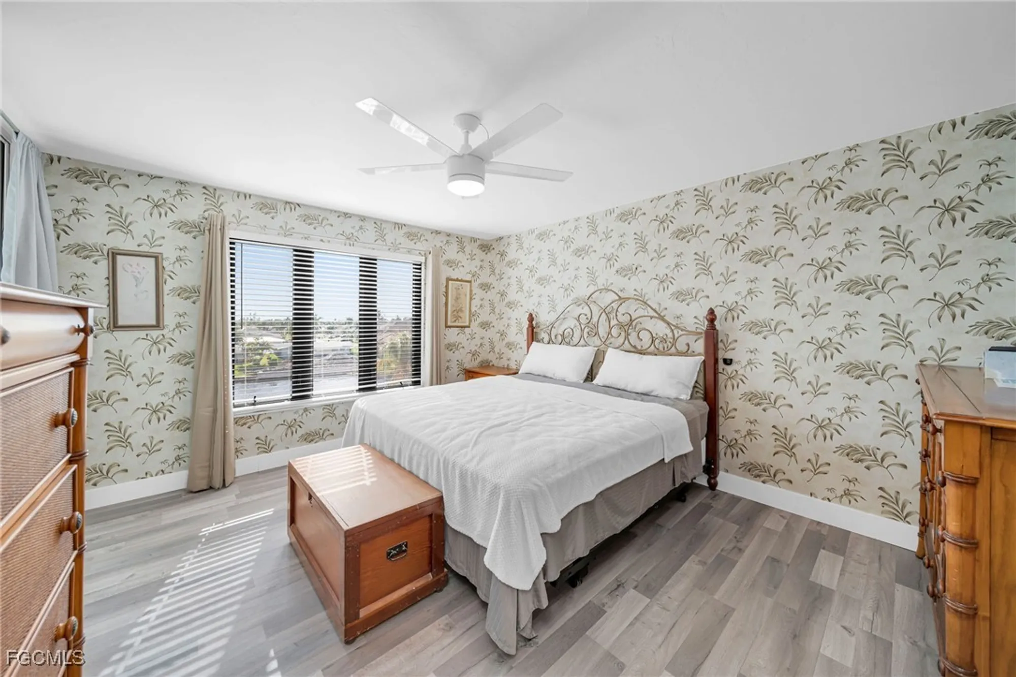 Property Slideshow image 19 of 22 | 4260 se 20th pl 401, Cape Coral, FL, 33904