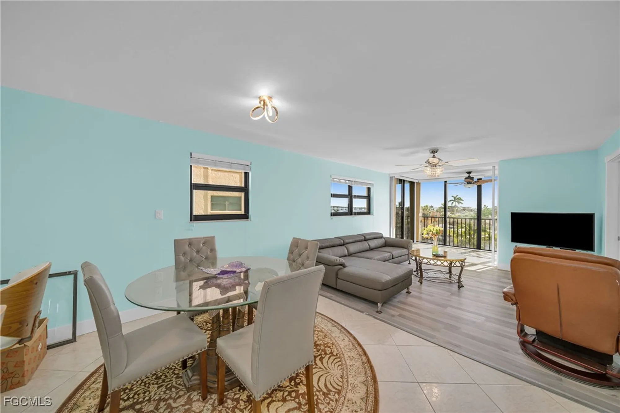 Property Slideshow image 11 of 22 | 4260 se 20th pl 401, Cape Coral, FL, 33904