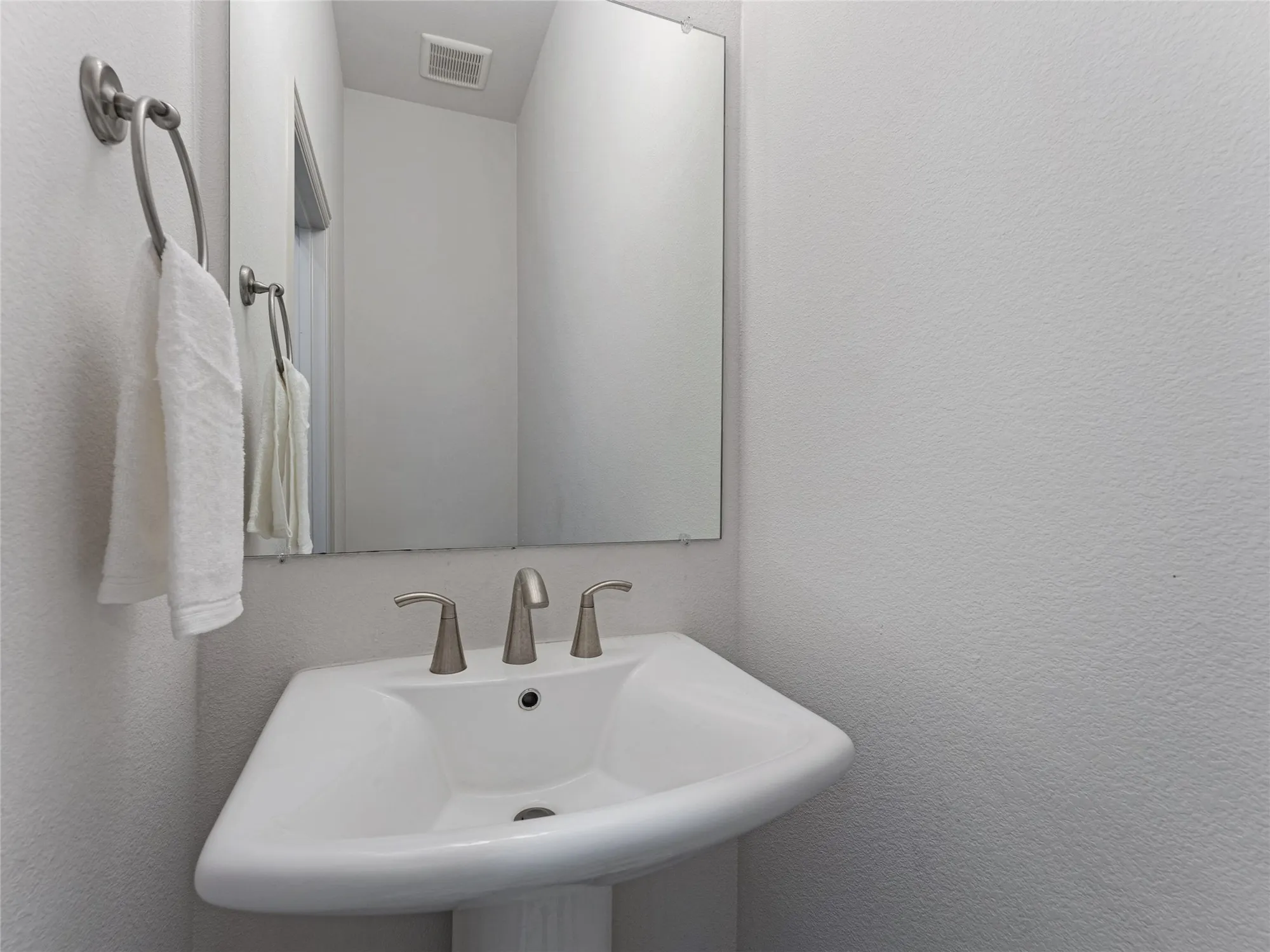 Property Slideshow image 10 of 37 | 3107 wedgewood way, Wylie, TX, 75098