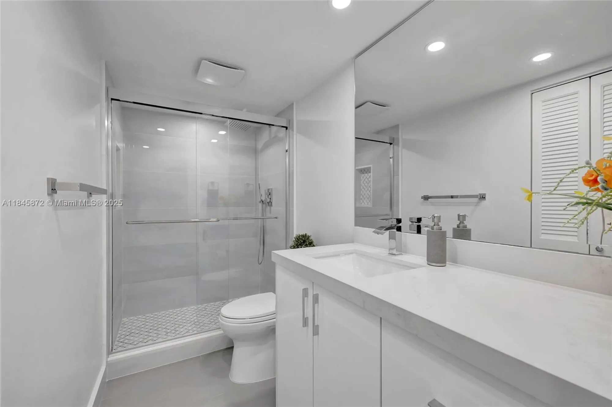 Property Slideshow image 17 of 31 | 2101 lucaya bnd e3, Coconut Creek, FL, 33066