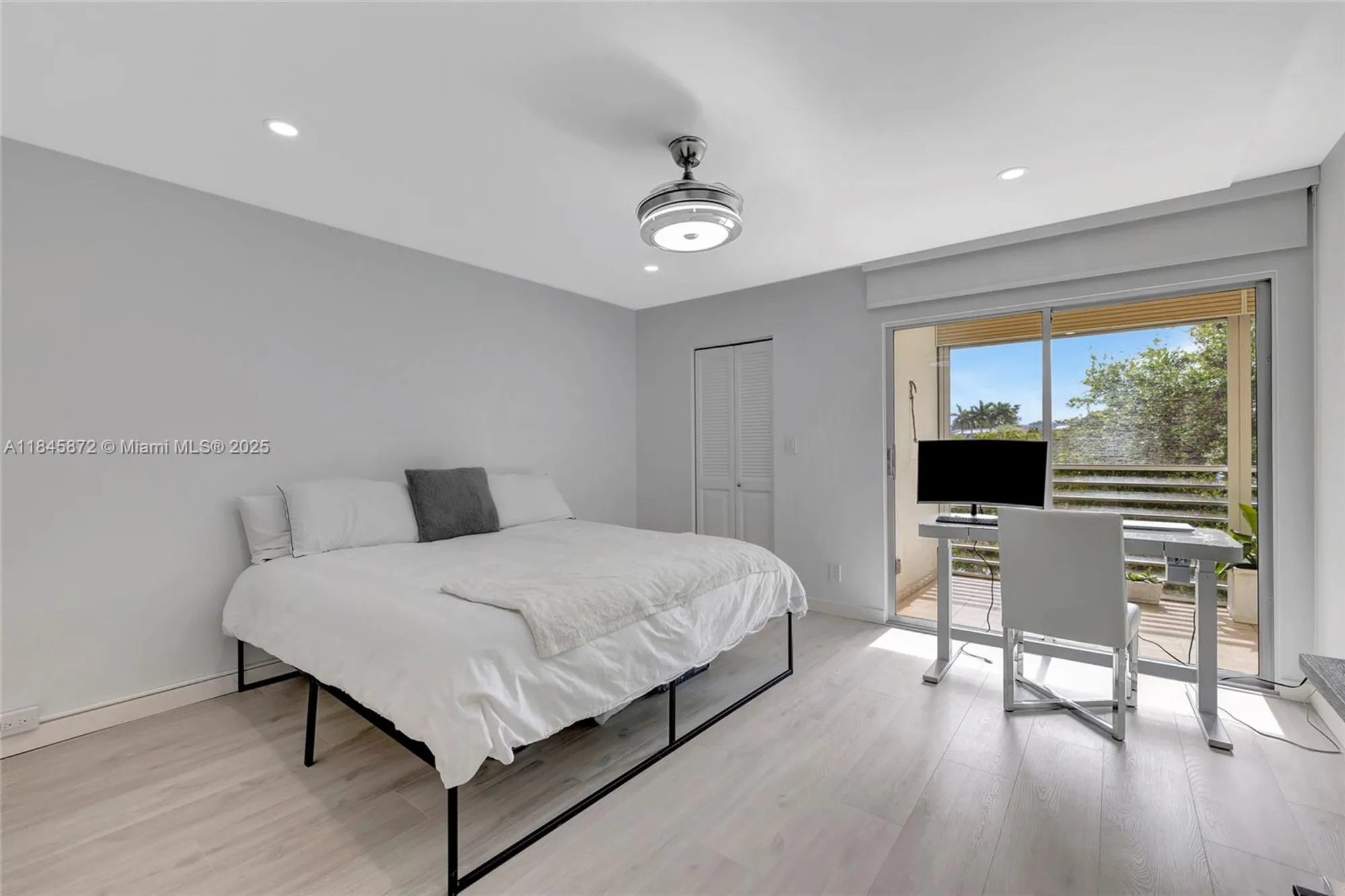 Property Slideshow image 11 of 31 | 2101 lucaya bnd e3, Coconut Creek, FL, 33066