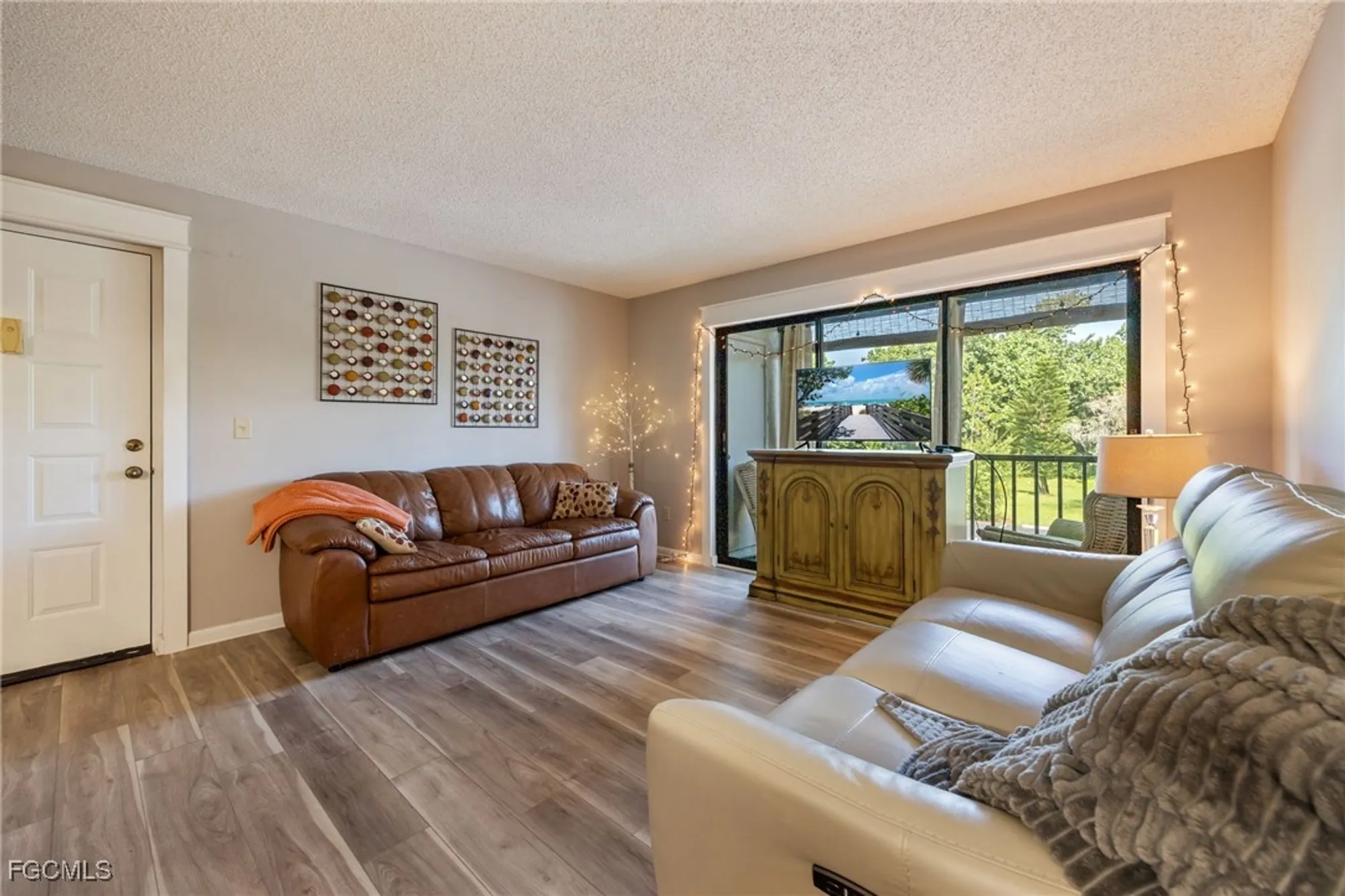 Property Slideshow image 17 of 50 | 9540 green cypress ln 11, Fort Myers, FL, 33905