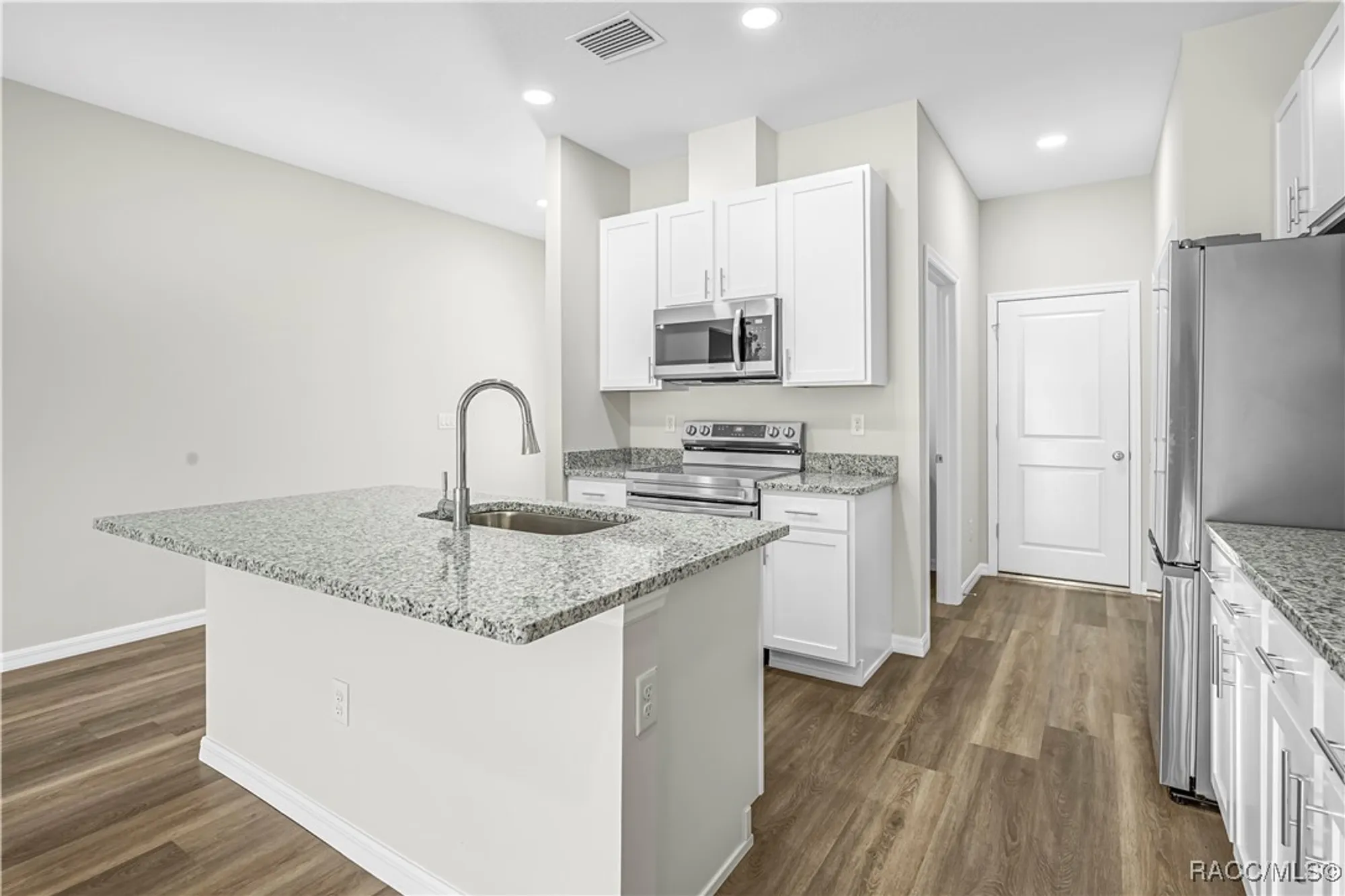 Property Slideshow image 16 of 75 | 9322 seve ct, Brooksville, FL, 34613