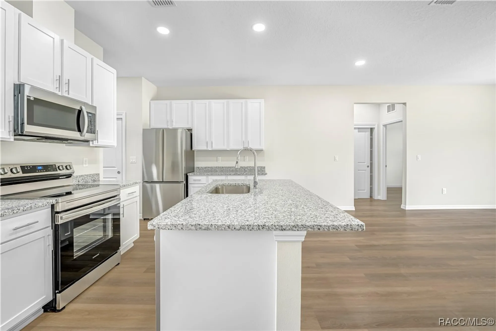 Property Slideshow image 8 of 75 | 9322 seve ct, Brooksville, FL, 34613