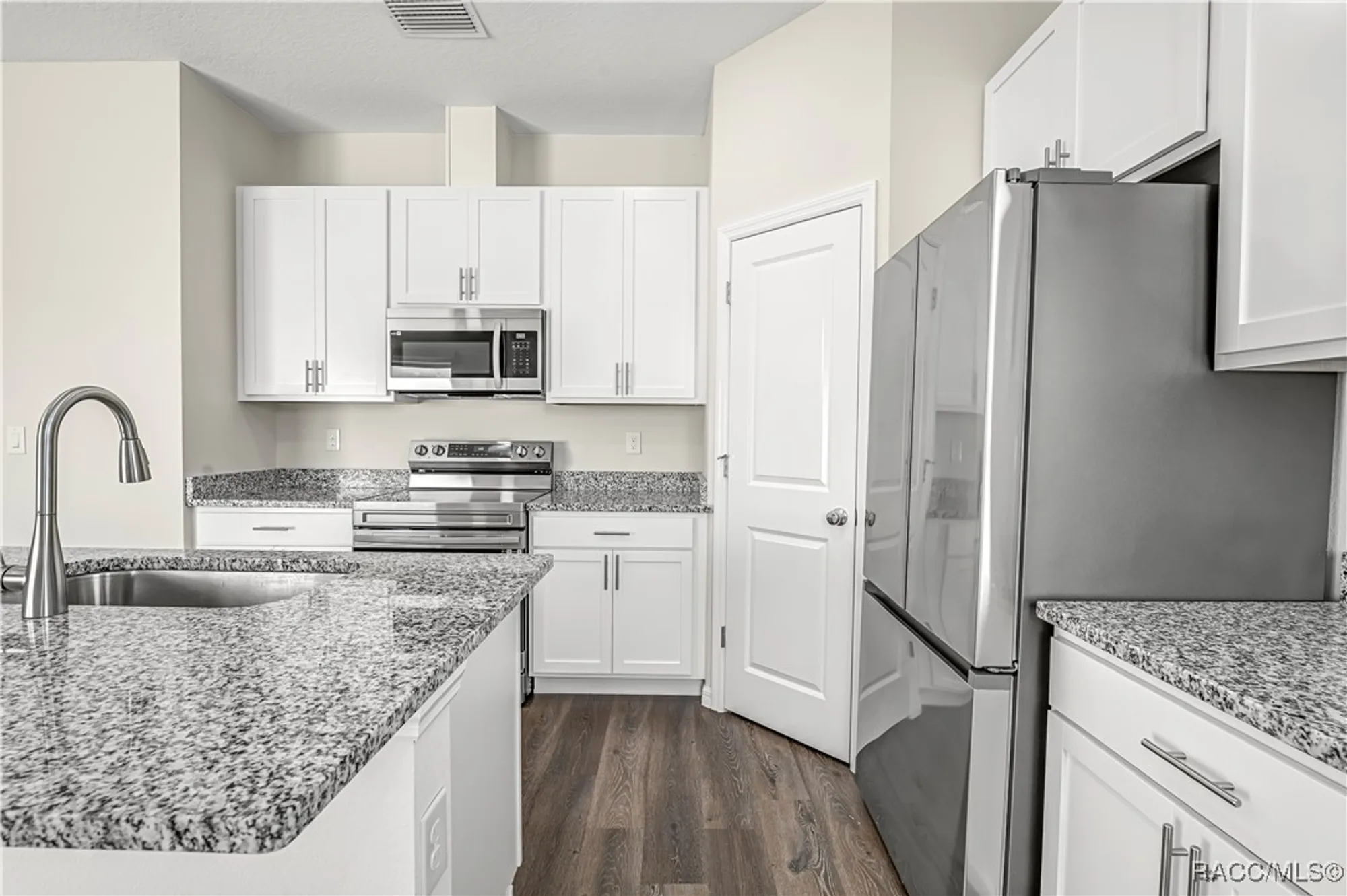 Property Slideshow image 14 of 79 | 9081 wade st, Brooksville, FL, 34613