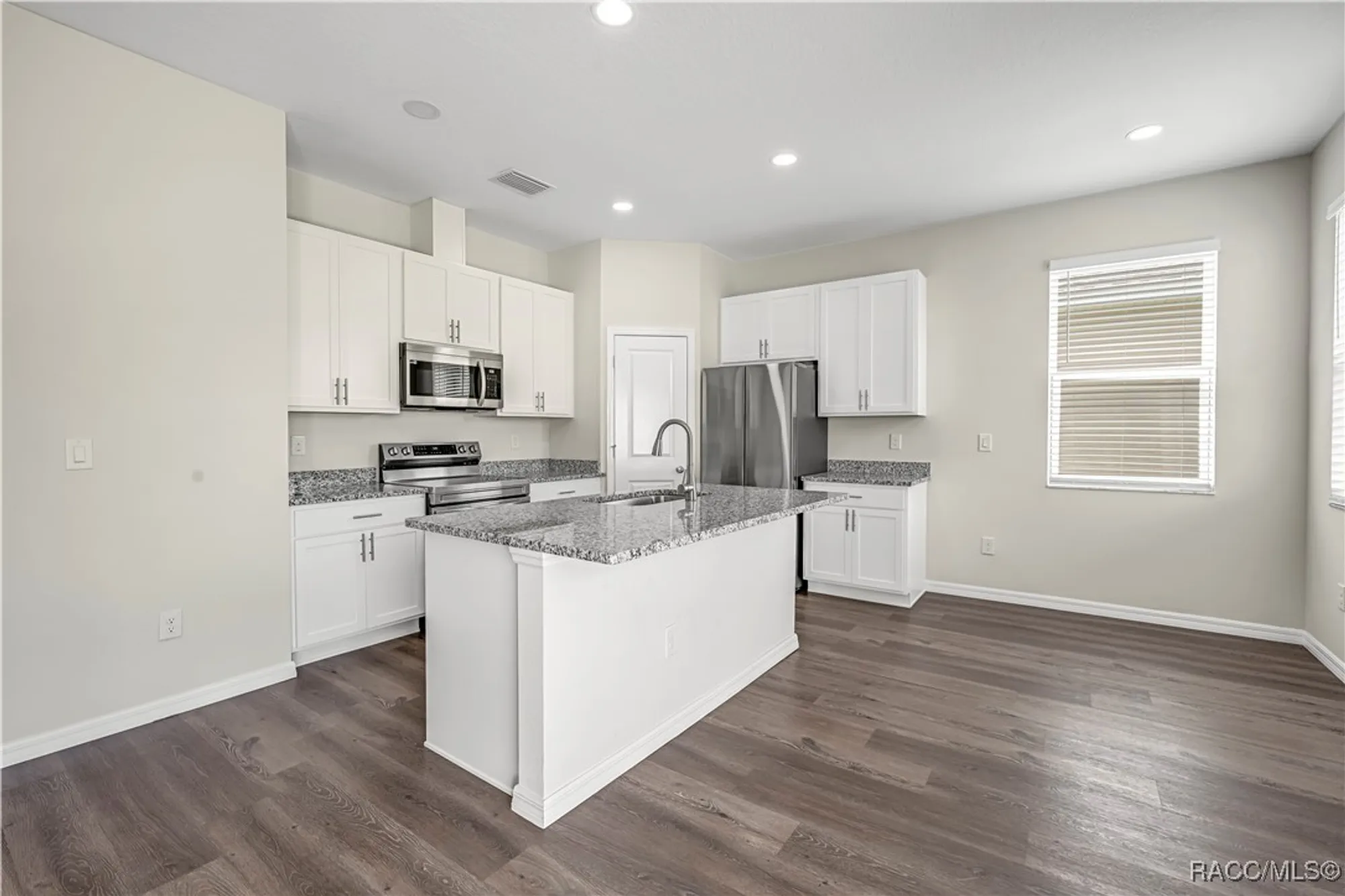 Property Slideshow image 10 of 79 | 9081 wade st, Brooksville, FL, 34613