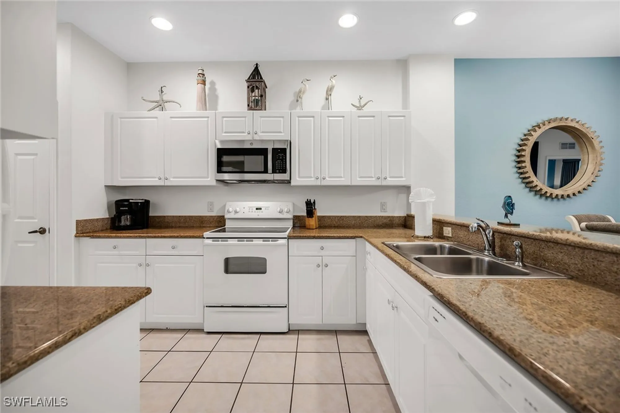 Property Slideshow image 9 of 50 | 7930 mahogany run ln 826, Naples, FL, 34113