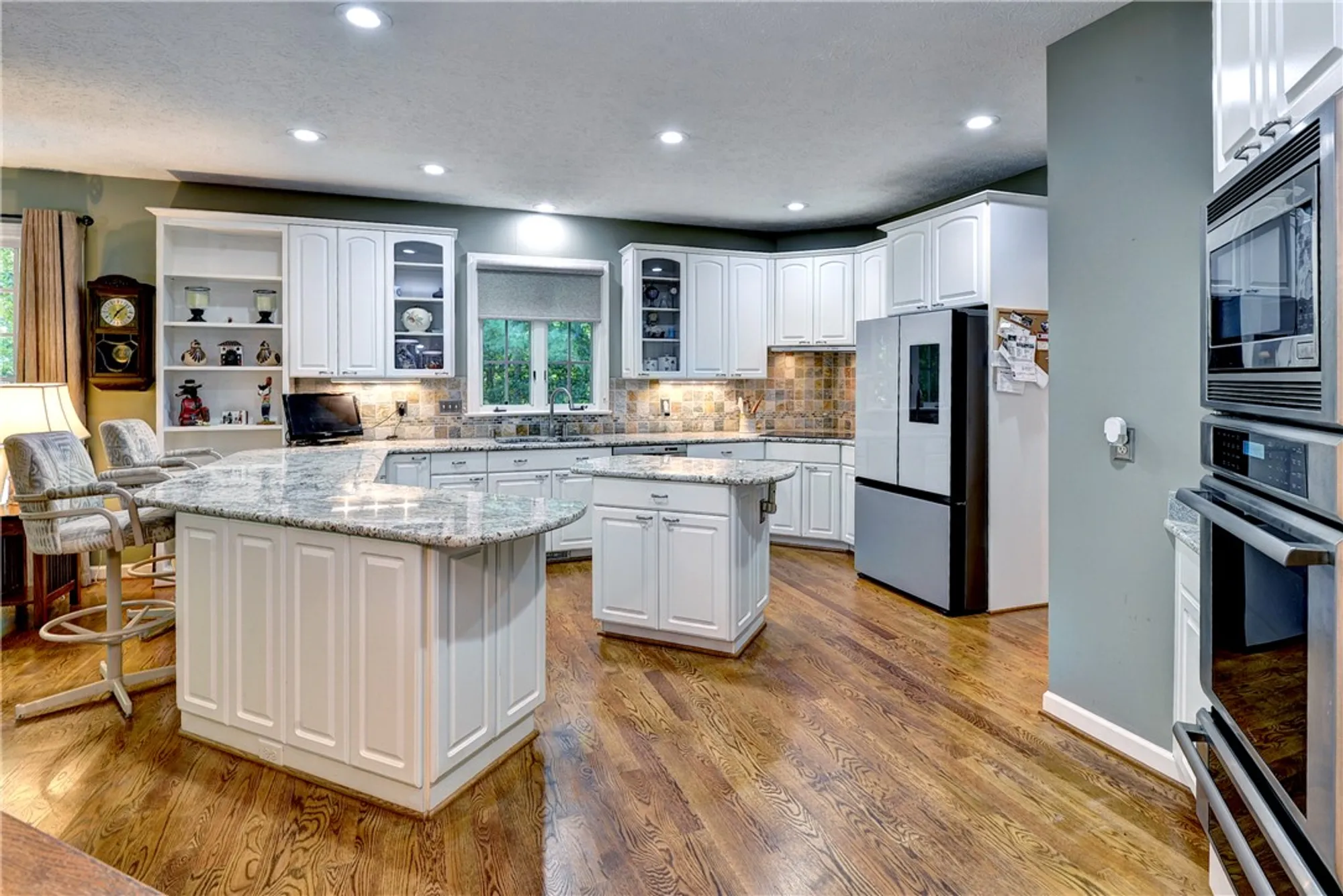 Property Slideshow image 11 of 35 | 136 meadowbrook, Williamsburg, VA, 23188