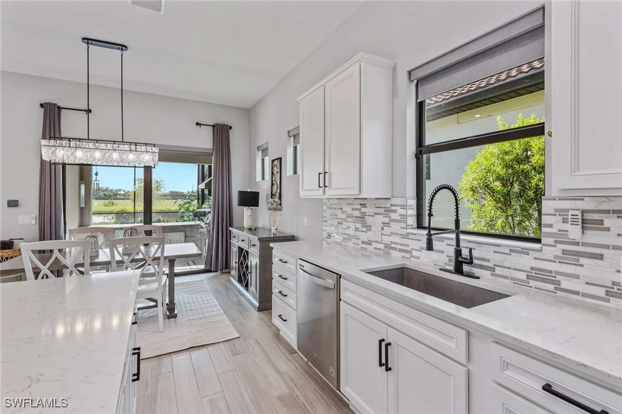 Property Slideshow image 14 of 50 | 2740 amaranda ct, Naples, FL, 34114