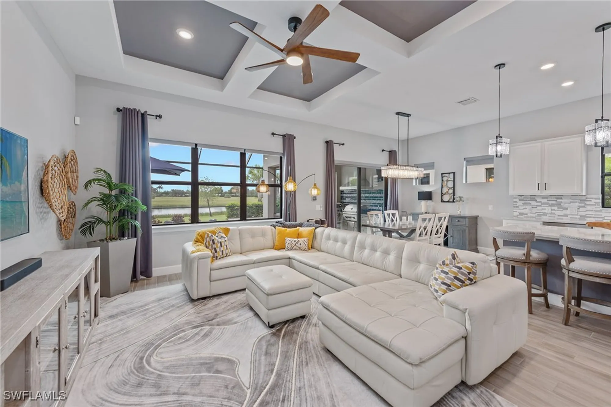 Property Slideshow image 10 of 50 | 2740 amaranda ct, Naples, FL, 34114