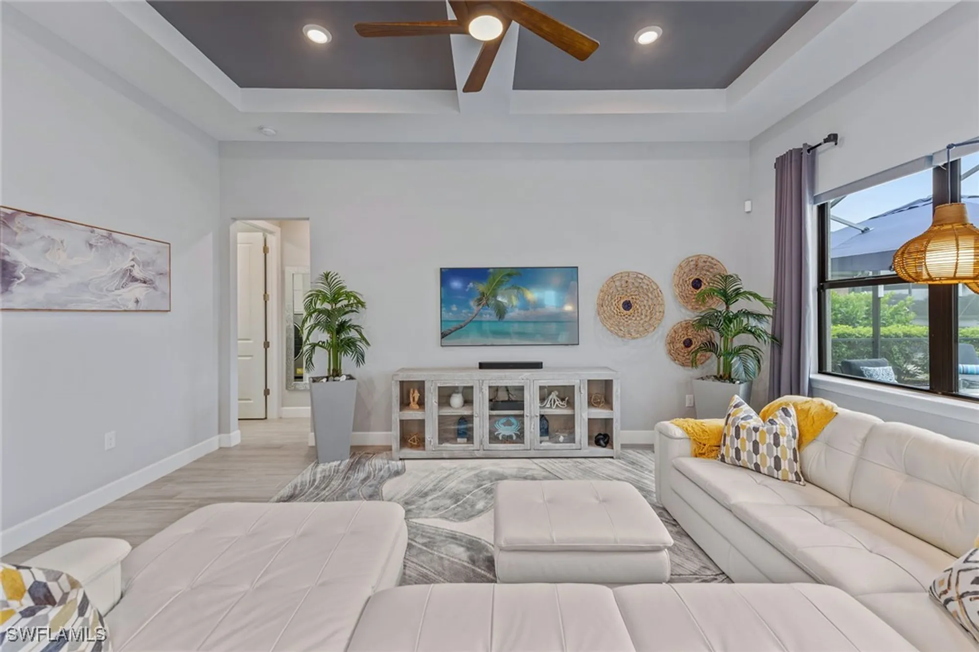 Property Slideshow image 9 of 50 | 2740 amaranda ct, Naples, FL, 34114