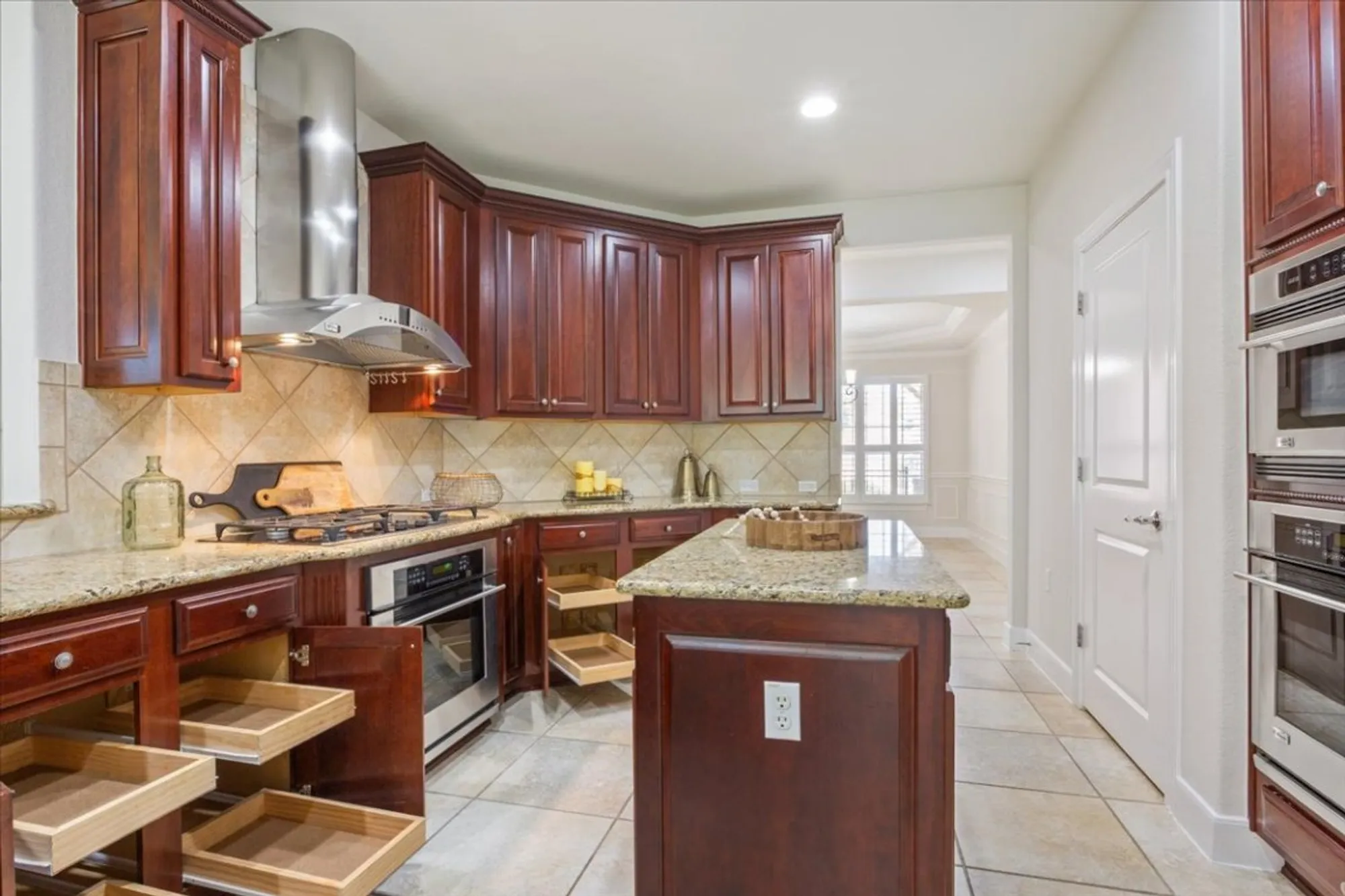 Property Slideshow image 13 of 40 | 114 caddo lake trl, Georgetown, TX, 78633