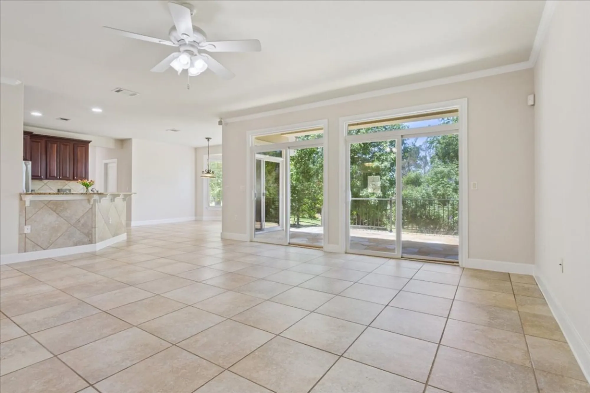 Property Slideshow image 9 of 40 | 114 caddo lake trl, Georgetown, TX, 78633