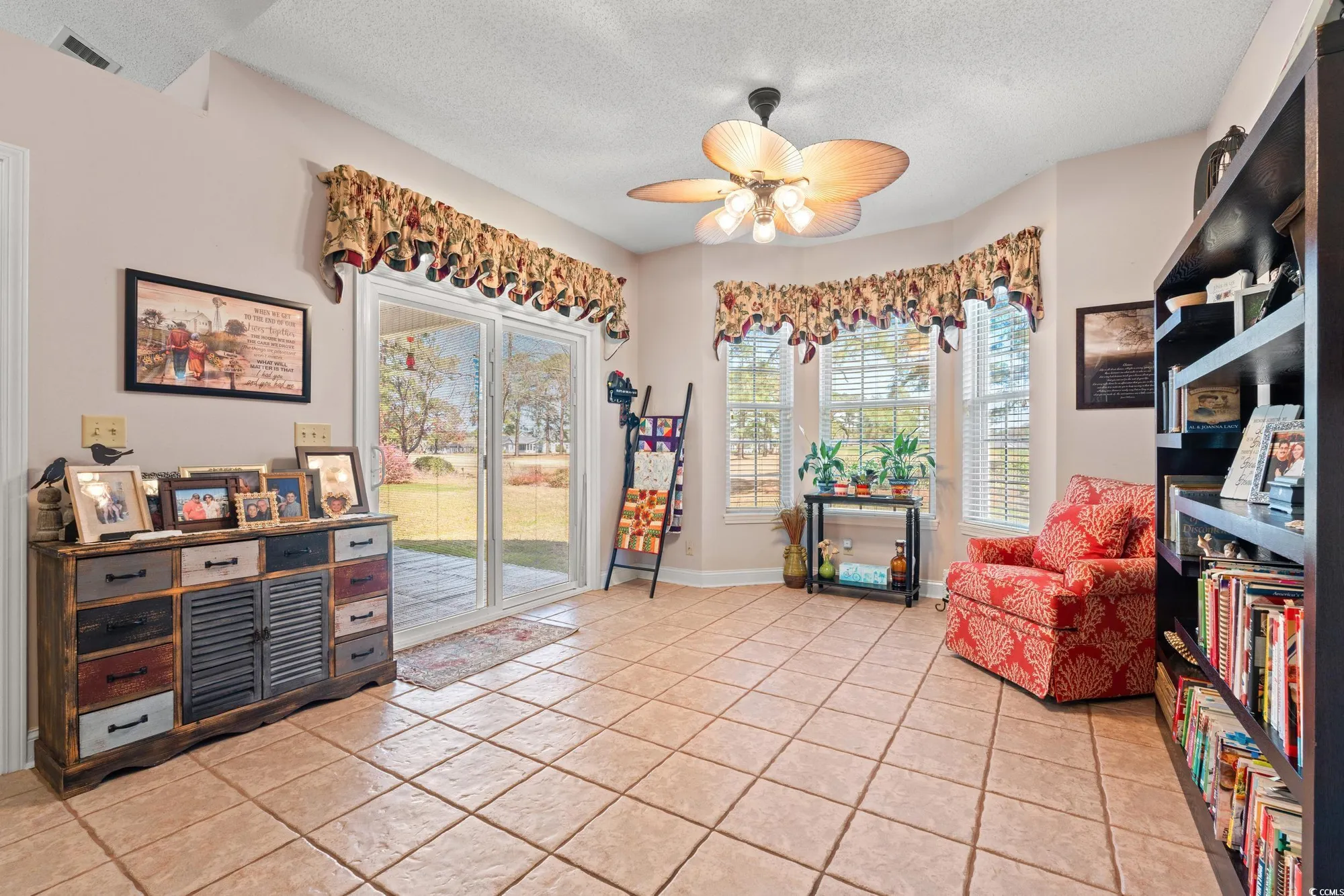 Property Slideshow image 10 of 22 | 542 sand ridge rd, Conway, SC, 29526