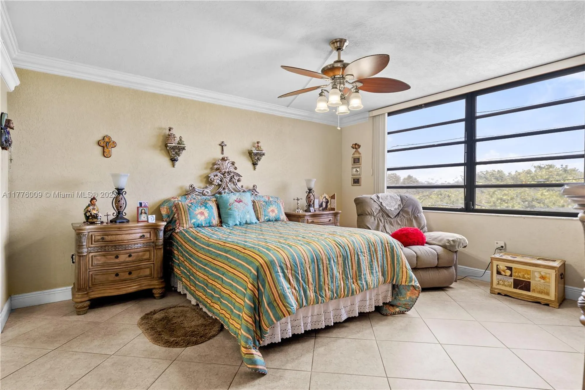 Property Slideshow image 14 of 42 | 901 colony point cir 503, Pembroke Pines, FL, 33026