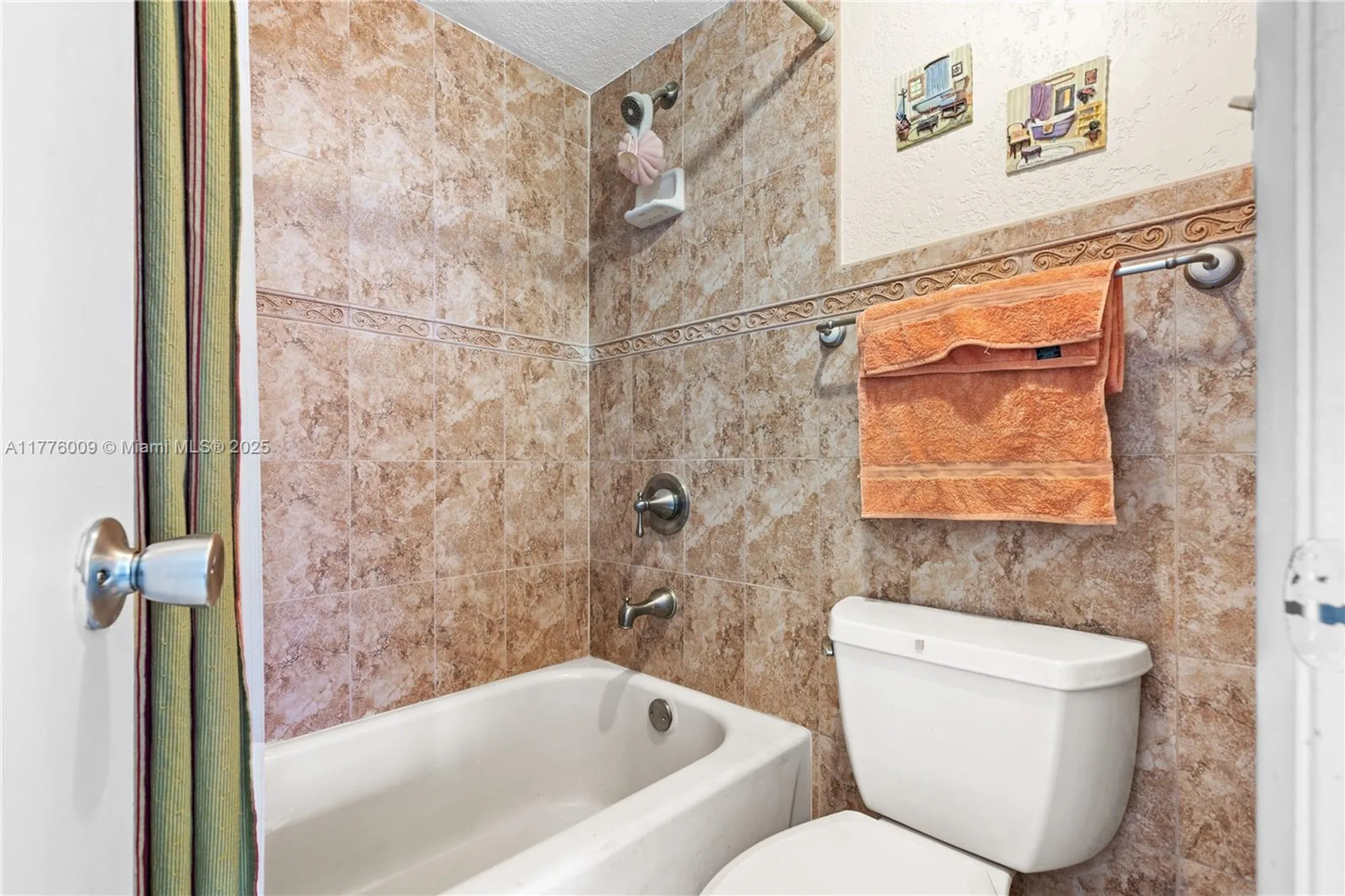 Property Slideshow image 19 of 42 | 901 colony point cir 503, Pembroke Pines, FL, 33026