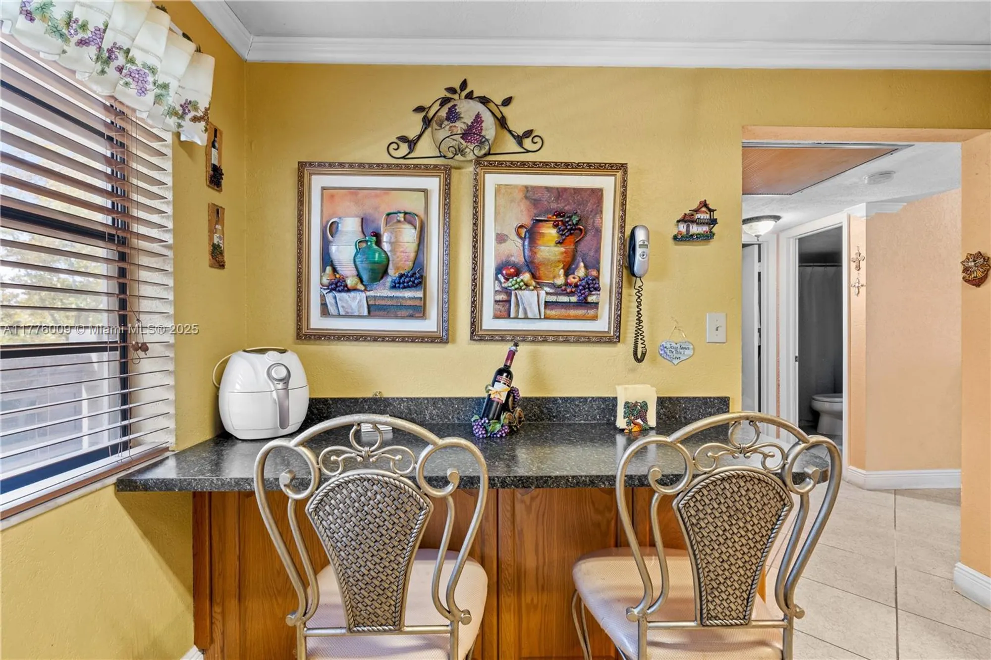 Property Slideshow image 12 of 42 | 901 colony point cir 503, Pembroke Pines, FL, 33026
