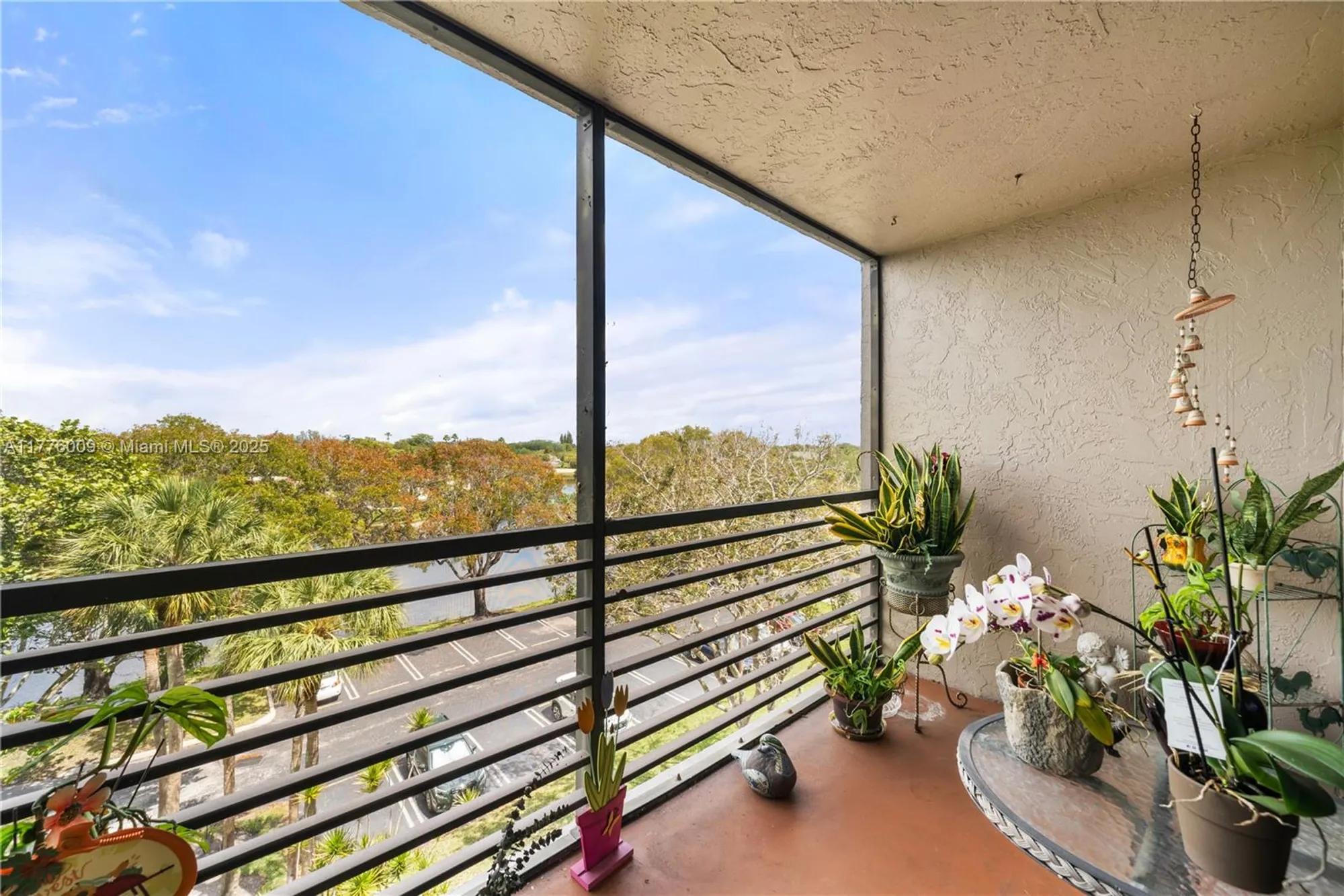 Property Slideshow image 24 of 42 | 901 colony point cir 503, Pembroke Pines, FL, 33026