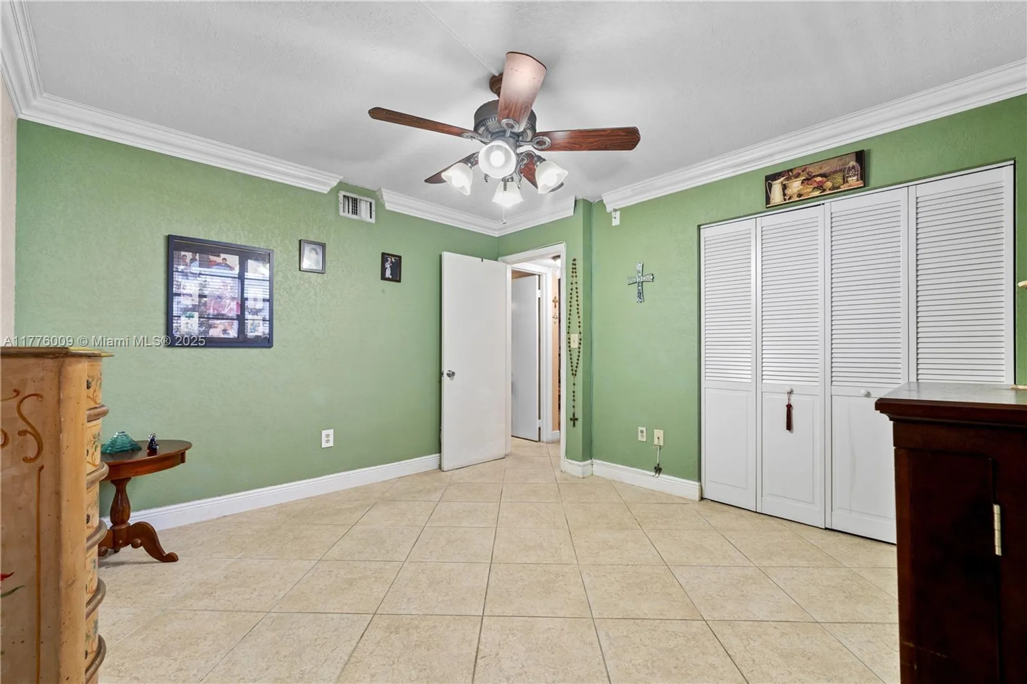 Property Slideshow image 21 of 42 | 901 colony point cir 503, Pembroke Pines, FL, 33026