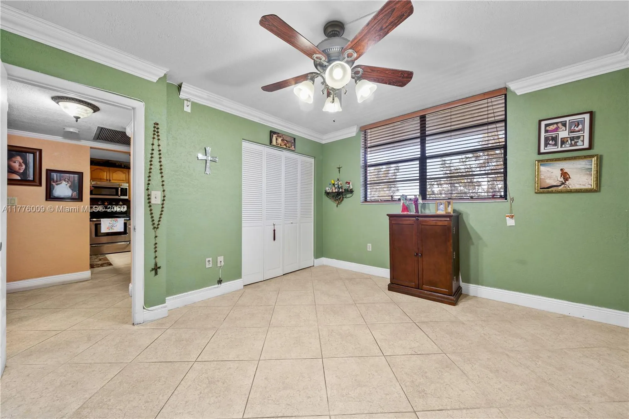 Property Slideshow image 22 of 42 | 901 colony point cir 503, Pembroke Pines, FL, 33026