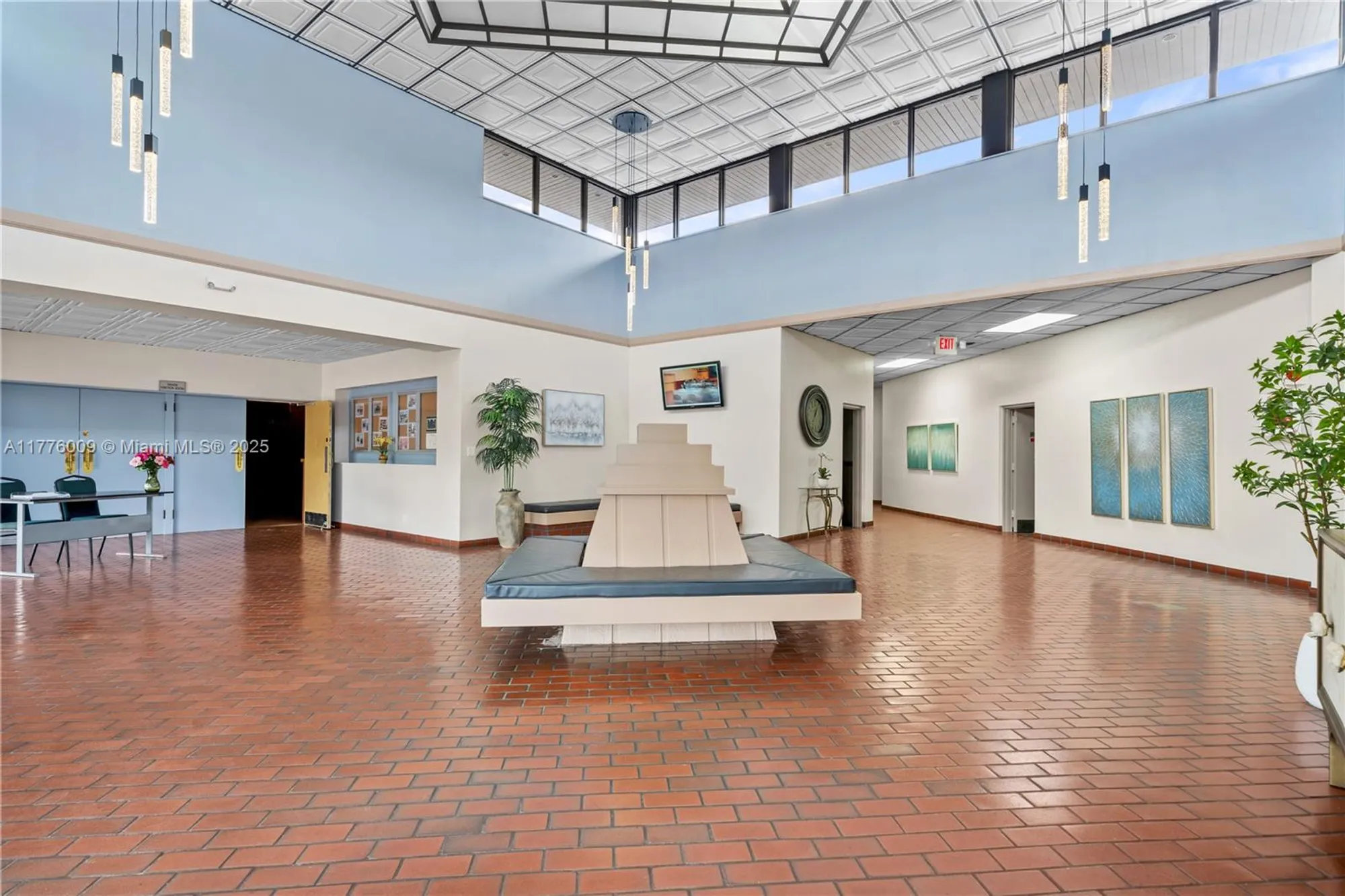 Property Slideshow image 30 of 42 | 901 colony point cir 503, Pembroke Pines, FL, 33026