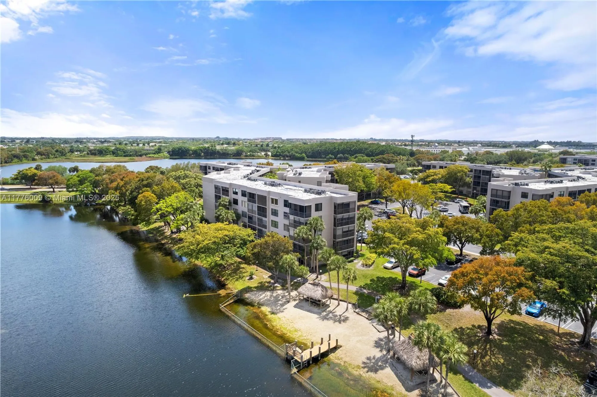 Property Slideshow image 31 of 42 | 901 colony point cir 503, Pembroke Pines, FL, 33026