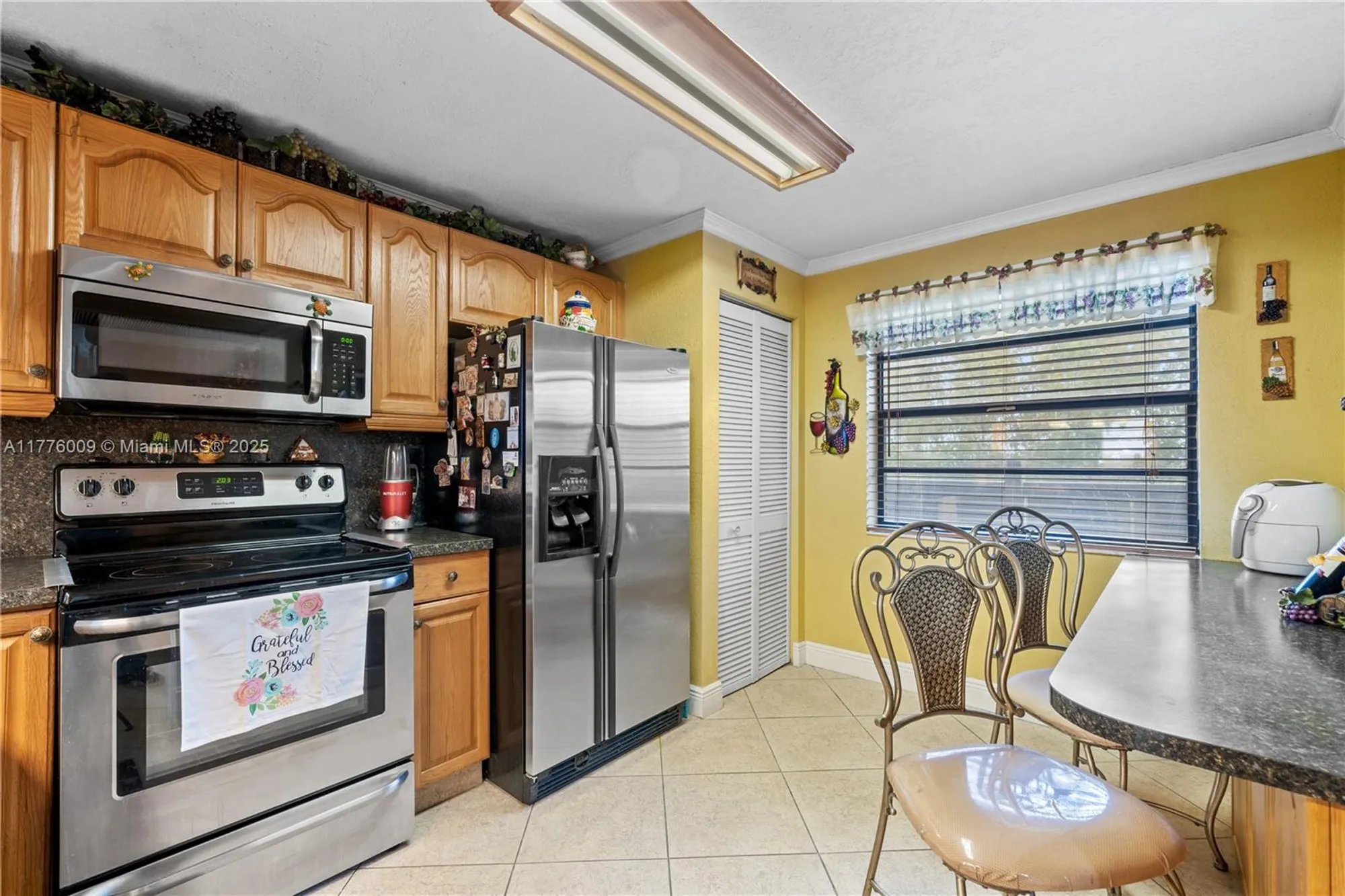 Property Slideshow image 9 of 42 | 901 colony point cir 503, Pembroke Pines, FL, 33026