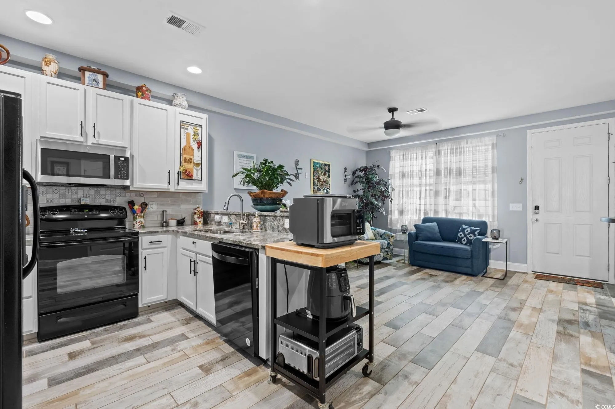 Property Slideshow image 7 of 40 | 1829 culbertson ave, Myrtle Beach, SC, 29577