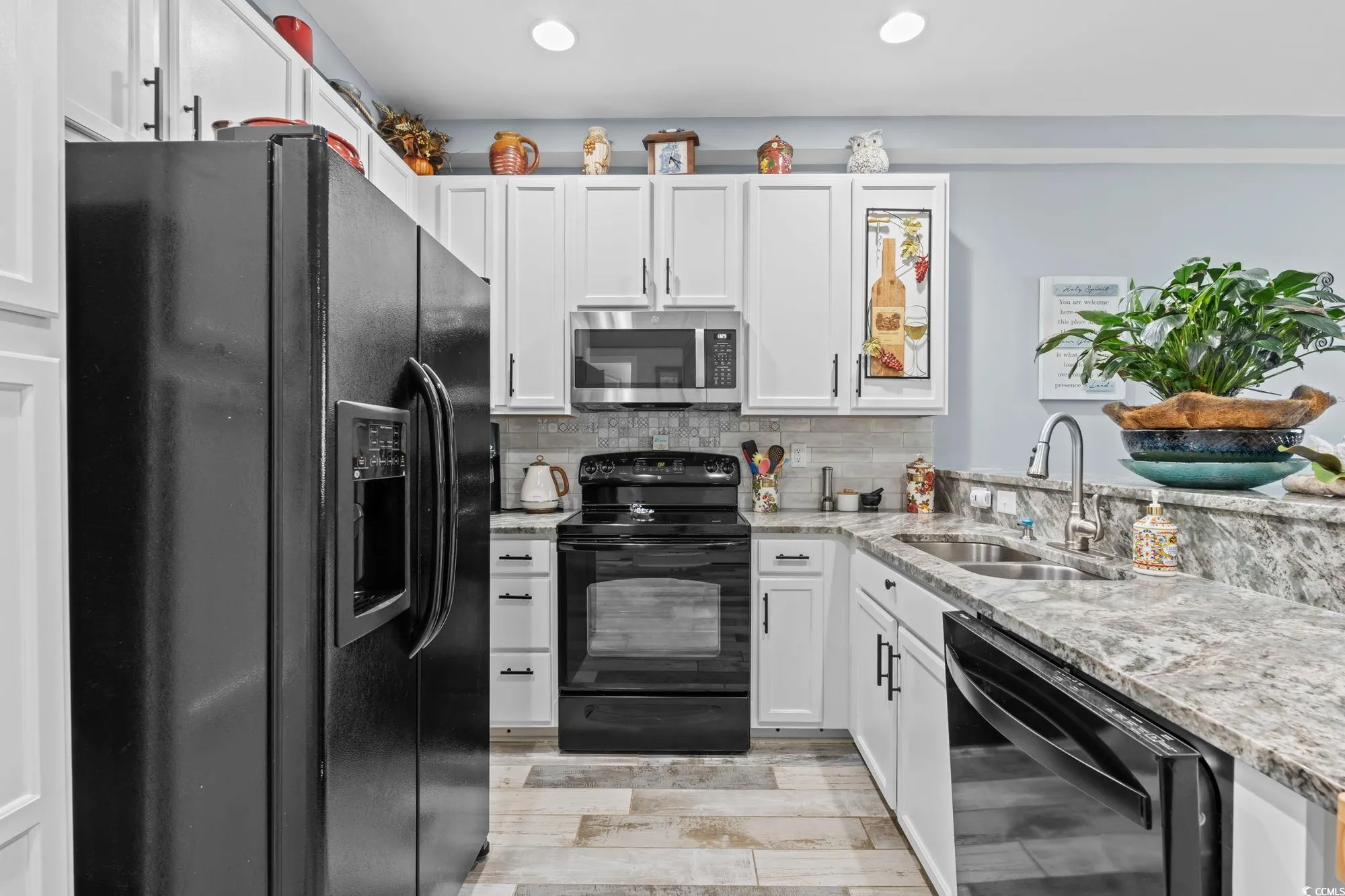 Property Slideshow image 8 of 40 | 1829 culbertson ave, Myrtle Beach, SC, 29577