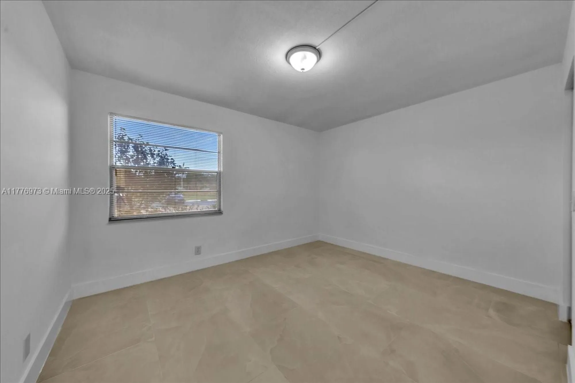 Property Slideshow image 19 of 79 | 650 sw 124th ter 105p, Pembroke Pines, FL, 33027