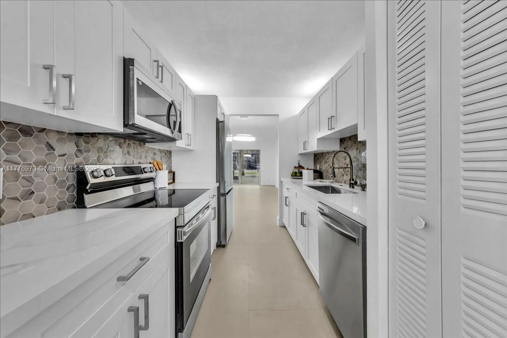 Property Slideshow image 10 of 79 | 650 sw 124th ter 105p, Pembroke Pines, FL, 33027