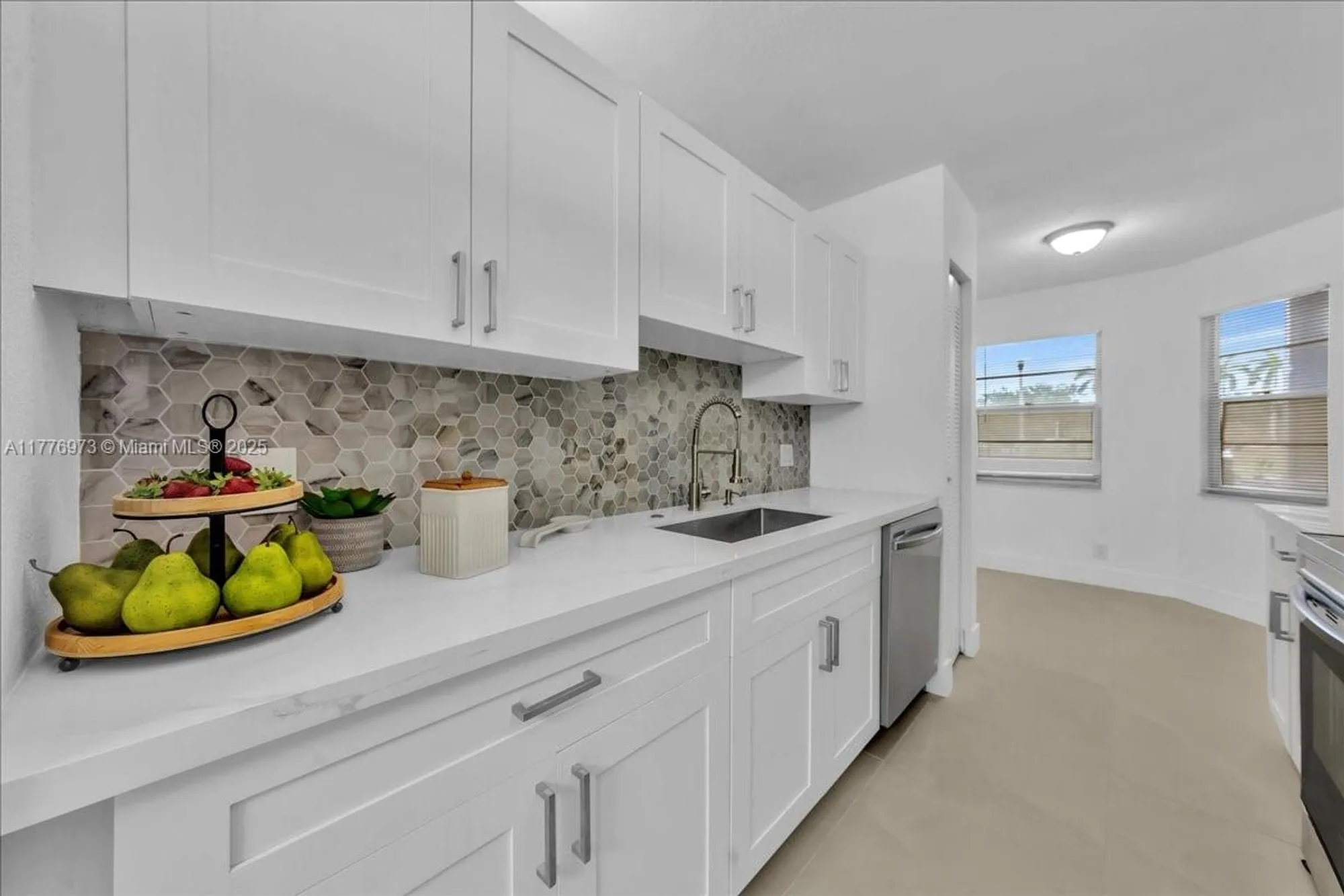 Property Slideshow image 13 of 79 | 650 sw 124th ter 105p, Pembroke Pines, FL, 33027