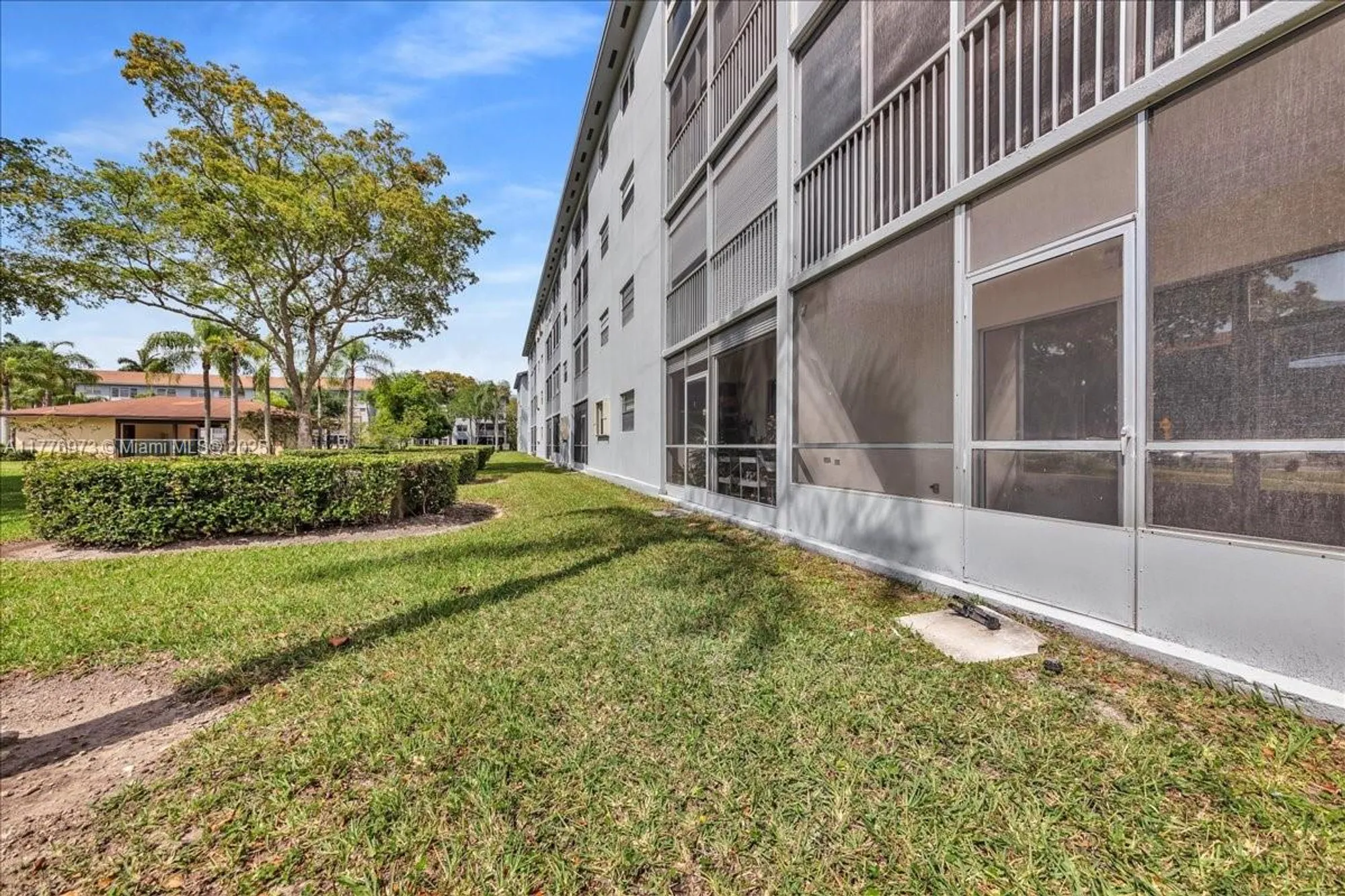 Property Slideshow image 46 of 79 | 650 sw 124th ter 105p, Pembroke Pines, FL, 33027