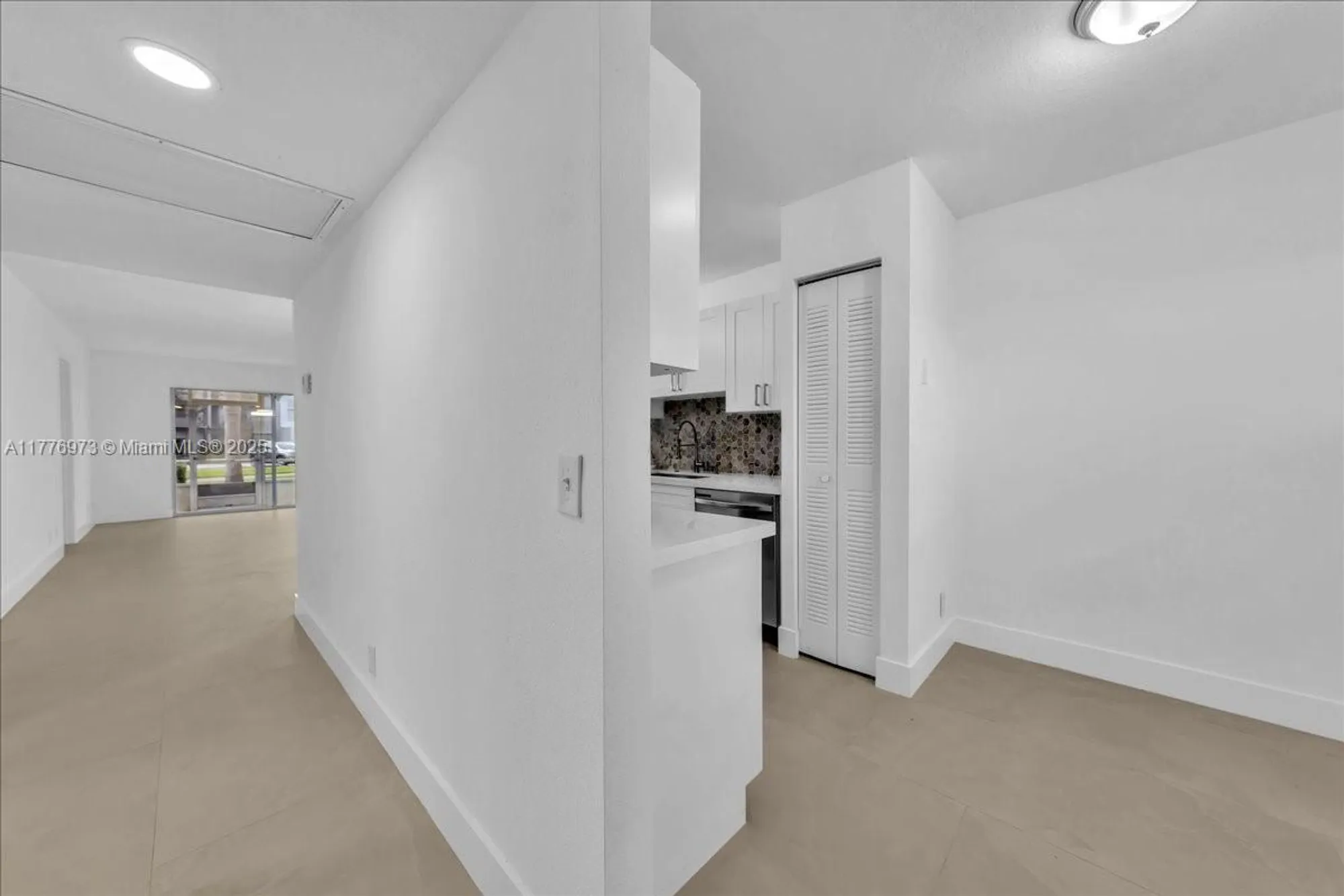 Property Slideshow image 6 of 79 | 650 sw 124th ter 105p, Pembroke Pines, FL, 33027
