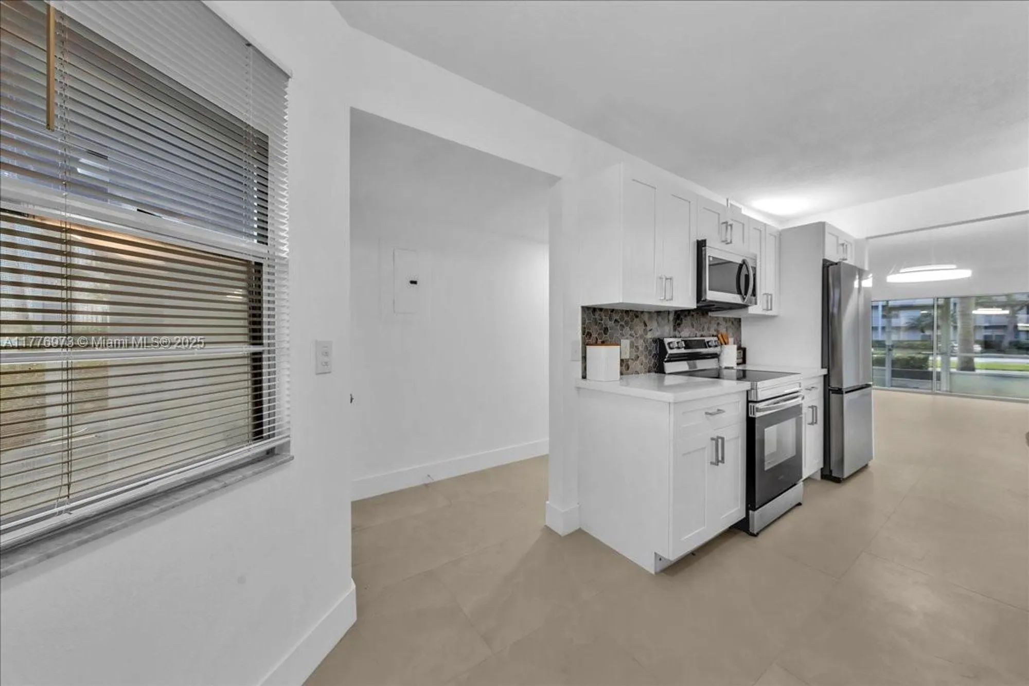 Property Slideshow image 8 of 79 | 650 sw 124th ter 105p, Pembroke Pines, FL, 33027