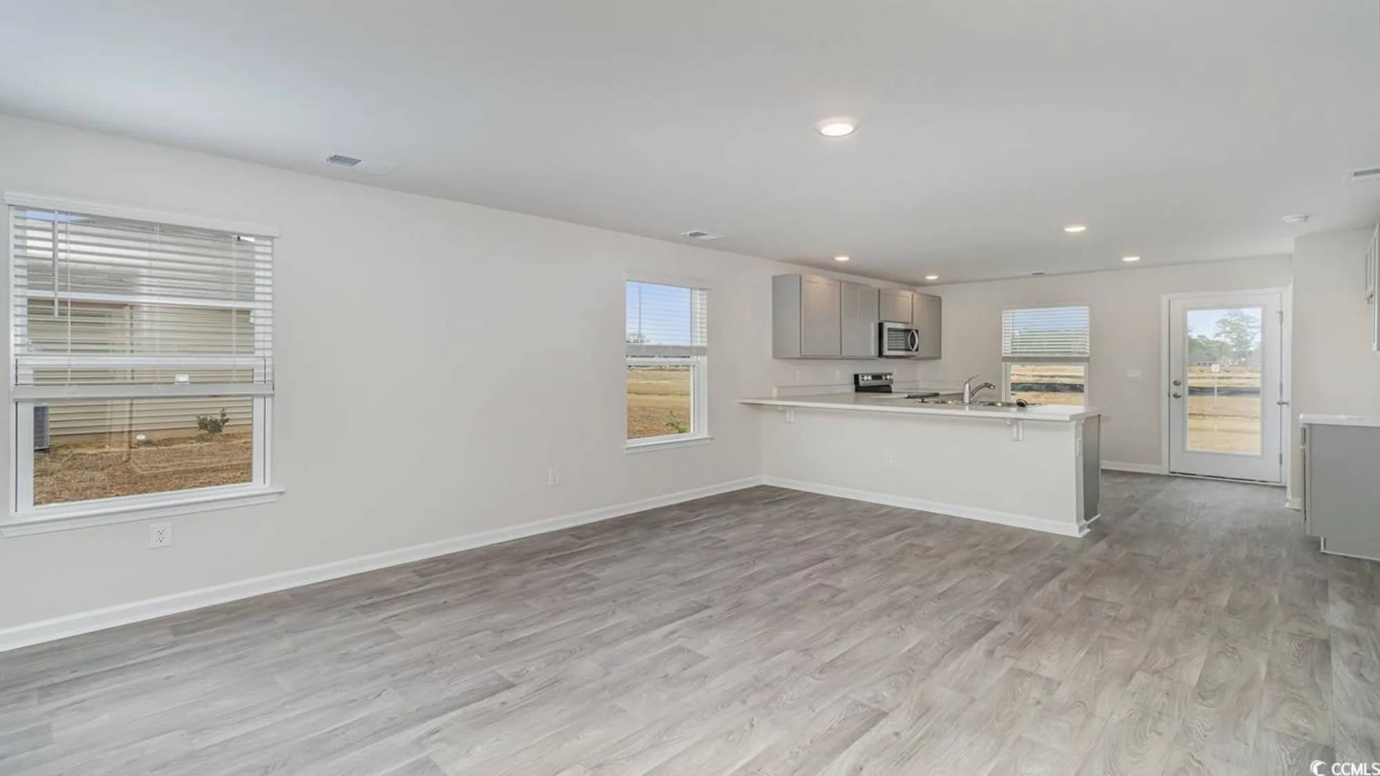 Property Slideshow image 4 of 23 | 624 culmen ct, Myrtle Beach, SC, 29588