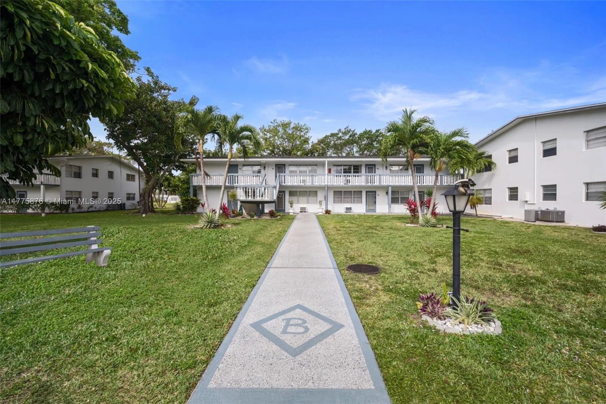 Property Slideshow image 3 of 27 | 45 islewood b # 45, Deerfield Beach, FL, 33442
