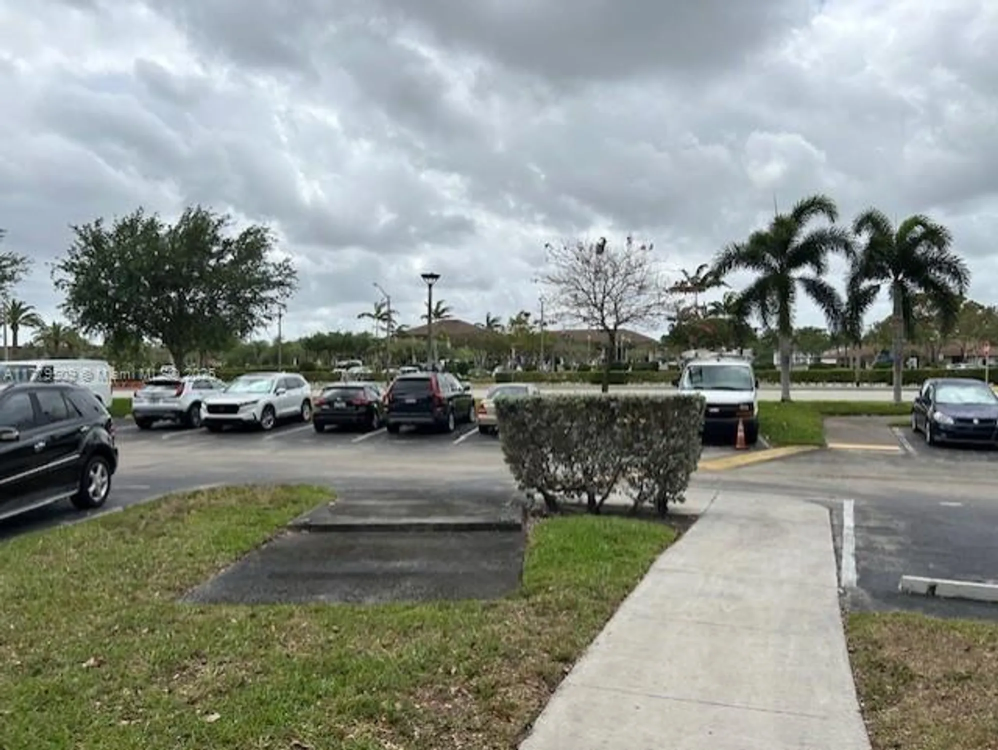 Property Slideshow image 9 of 10 | 13455 sw 9th ct j318, Pembroke Pines, FL, 33027