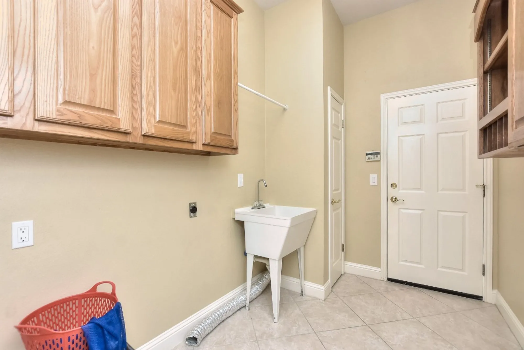 Property Slideshow image 16 of 40 | 204 whippoorwill cv, Georgetown, TX, 78633