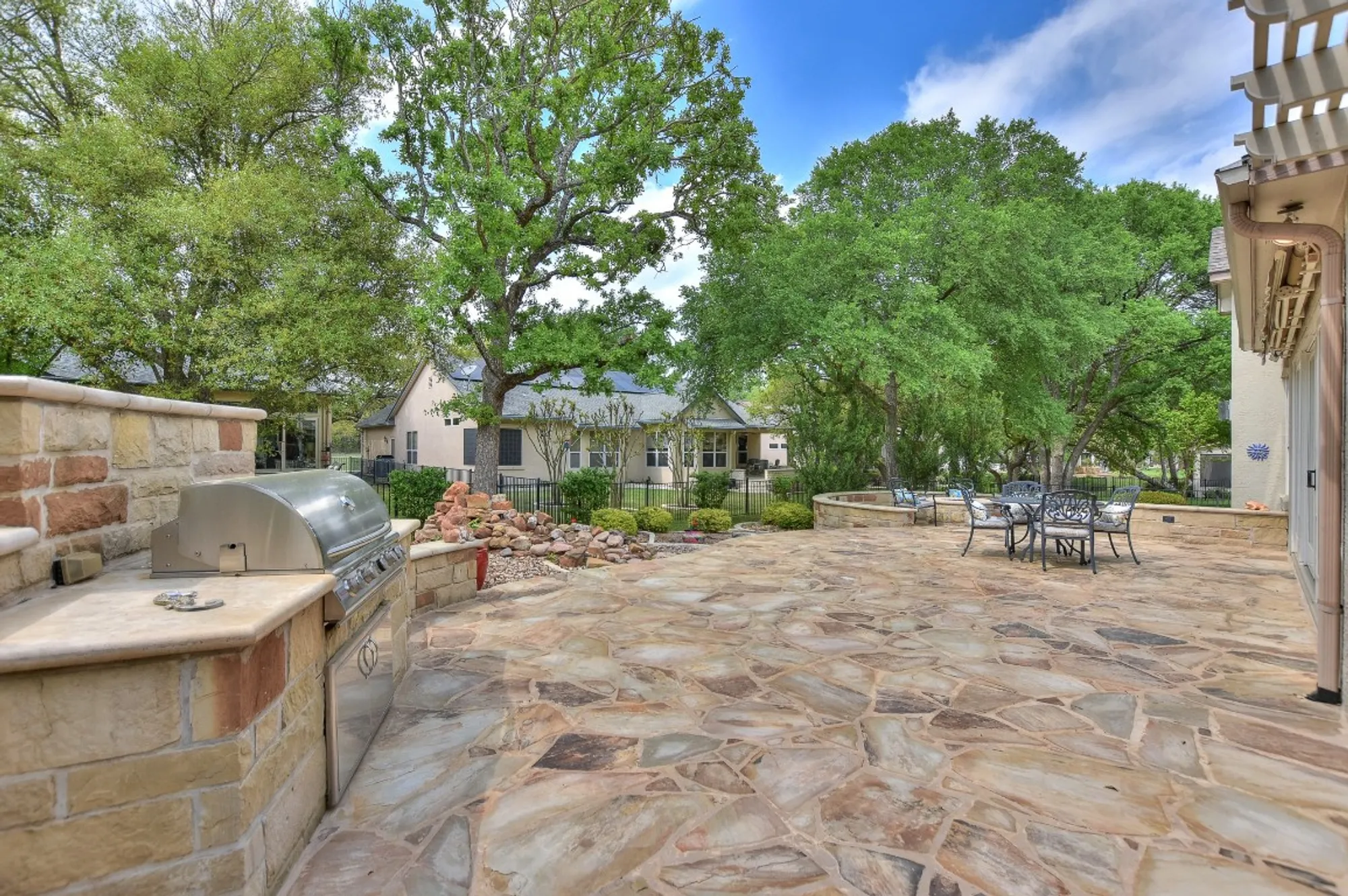Property Slideshow image 26 of 40 | 204 whippoorwill cv, Georgetown, TX, 78633