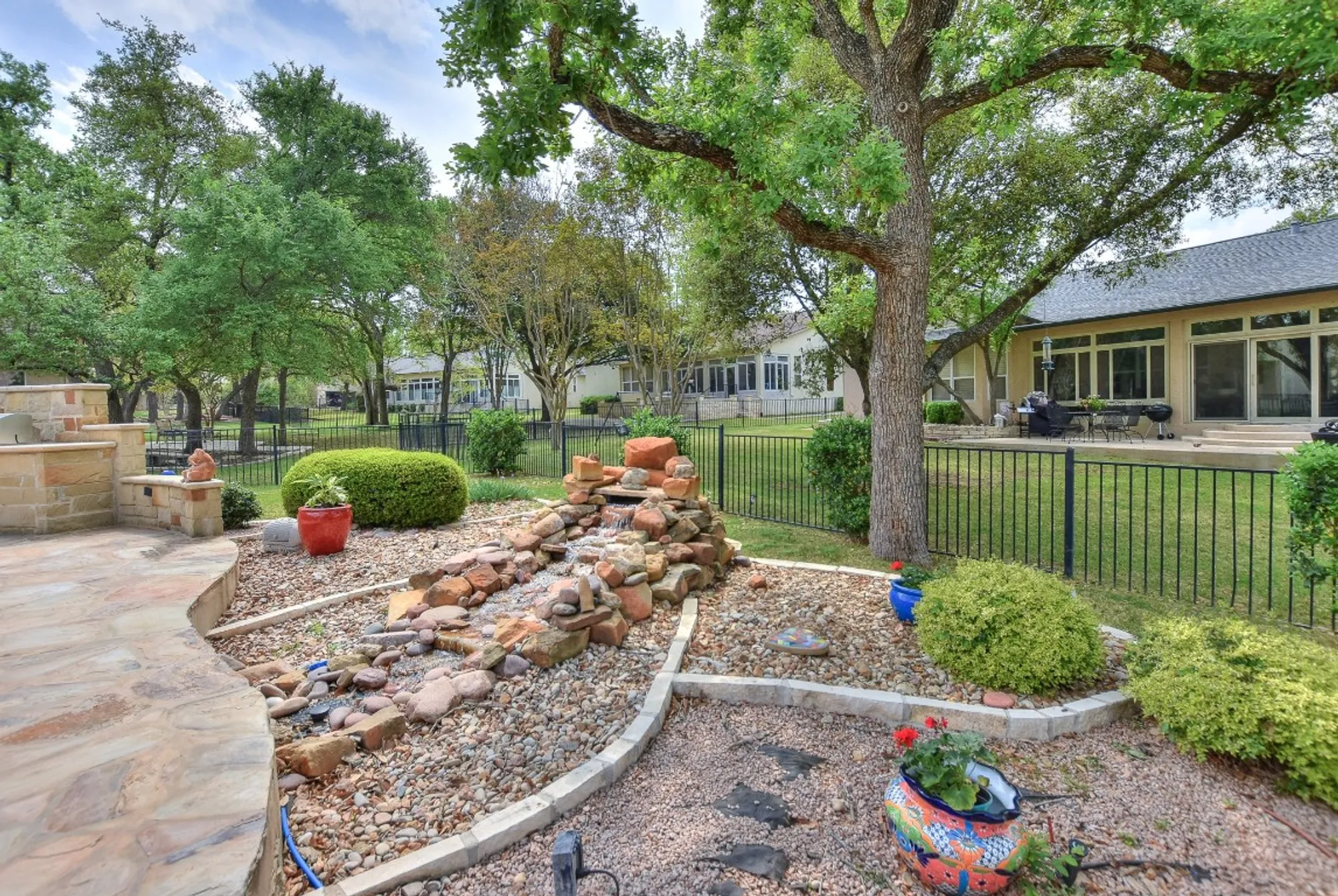 Property Slideshow image 28 of 40 | 204 whippoorwill cv, Georgetown, TX, 78633