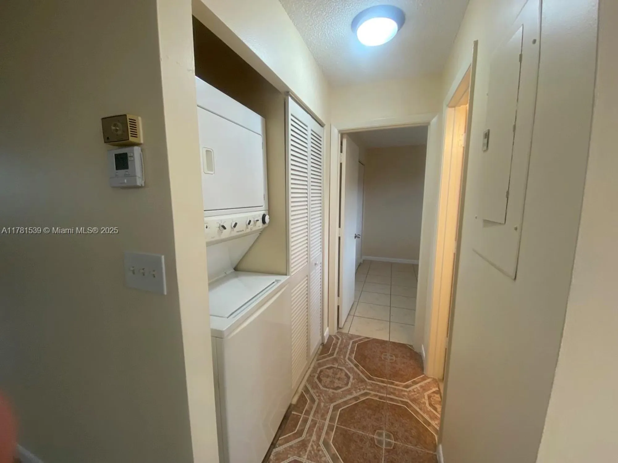 Property Slideshow image 12 of 18 | 6890 royal palm blvd apt 305h, Margate, FL, 33063