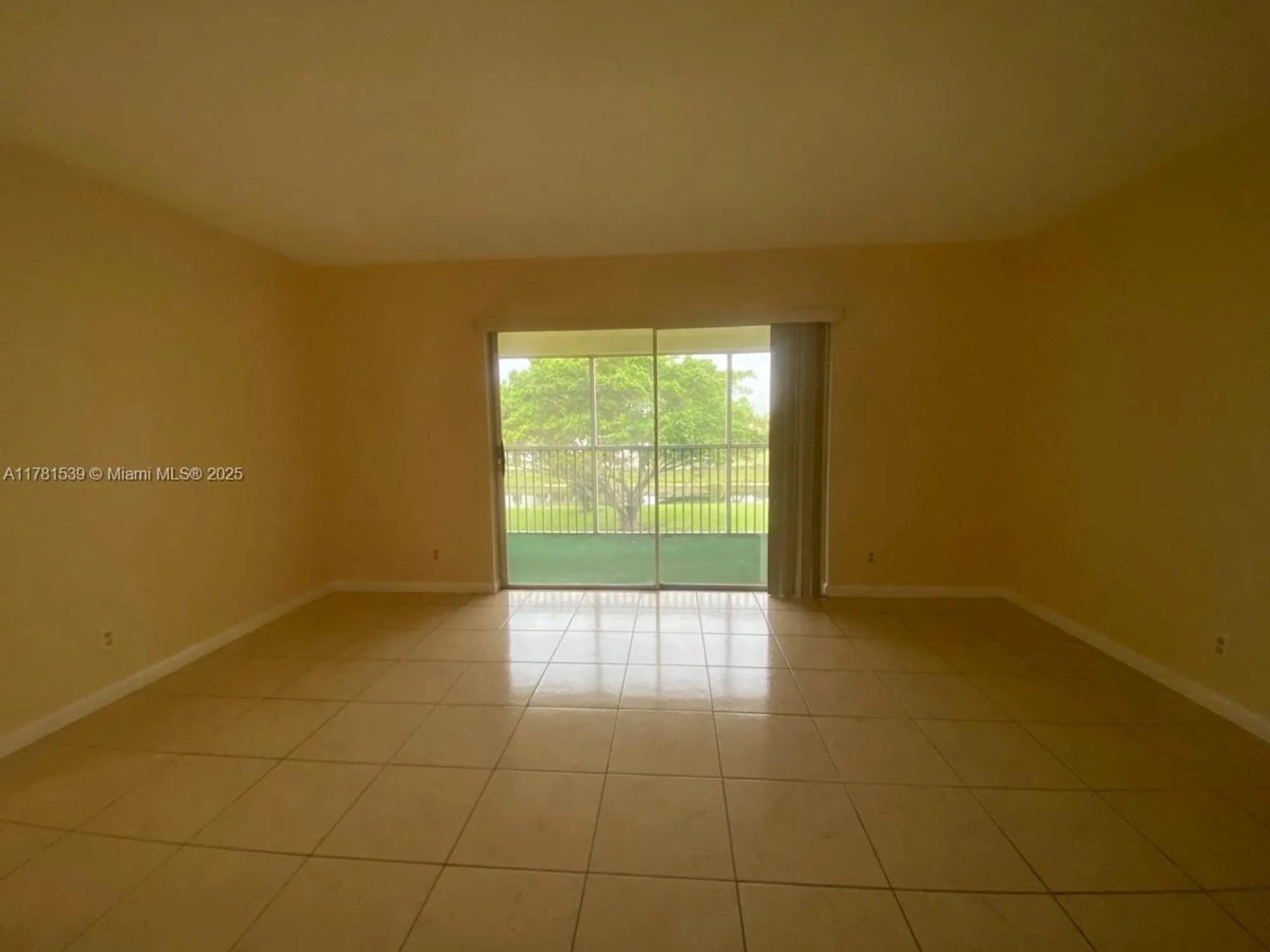 Property Slideshow image 7 of 18 | 6890 royal palm blvd apt 305h, Margate, FL, 33063