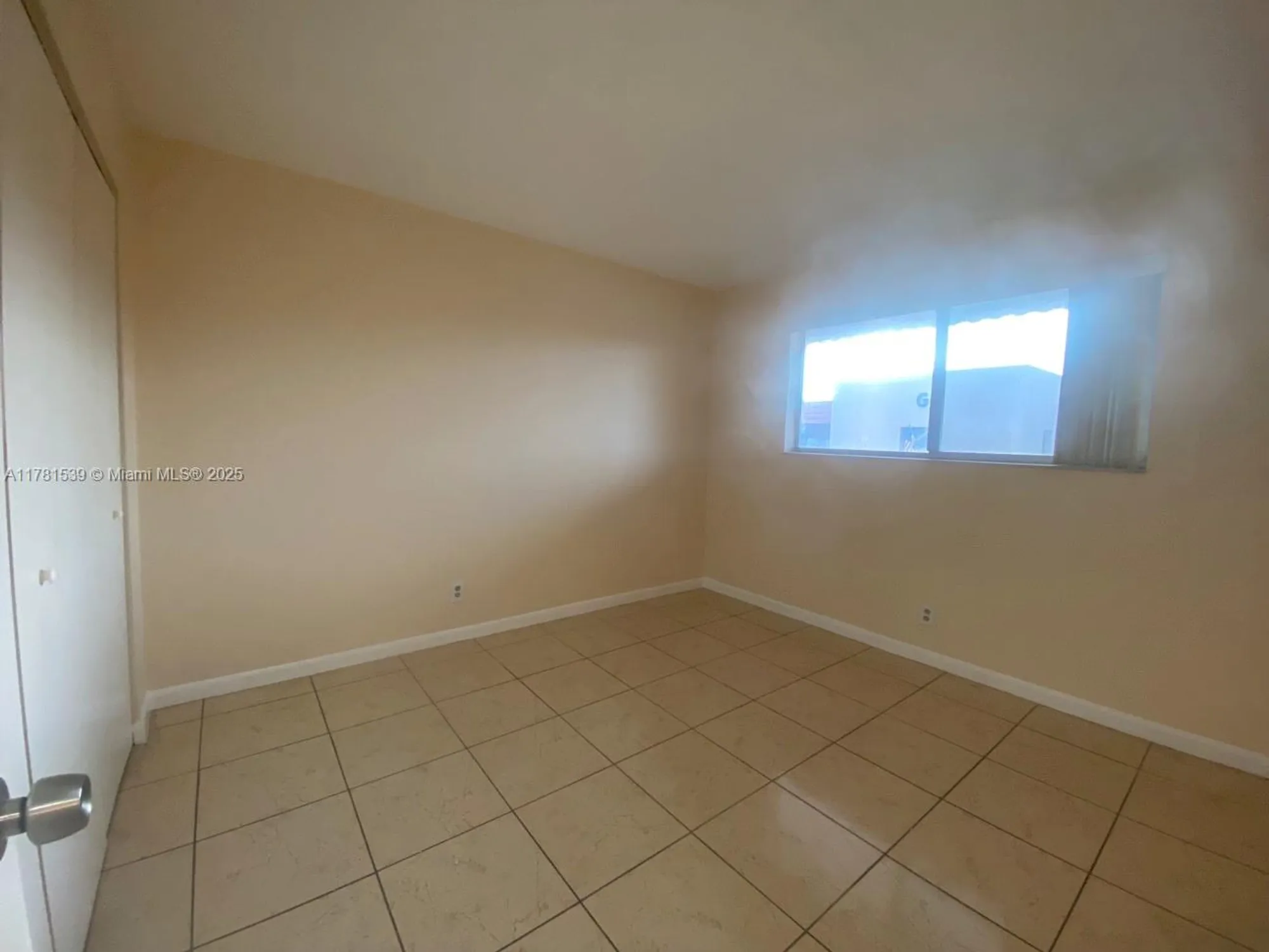 Property Slideshow image 9 of 18 | 6890 royal palm blvd apt 305h, Margate, FL, 33063