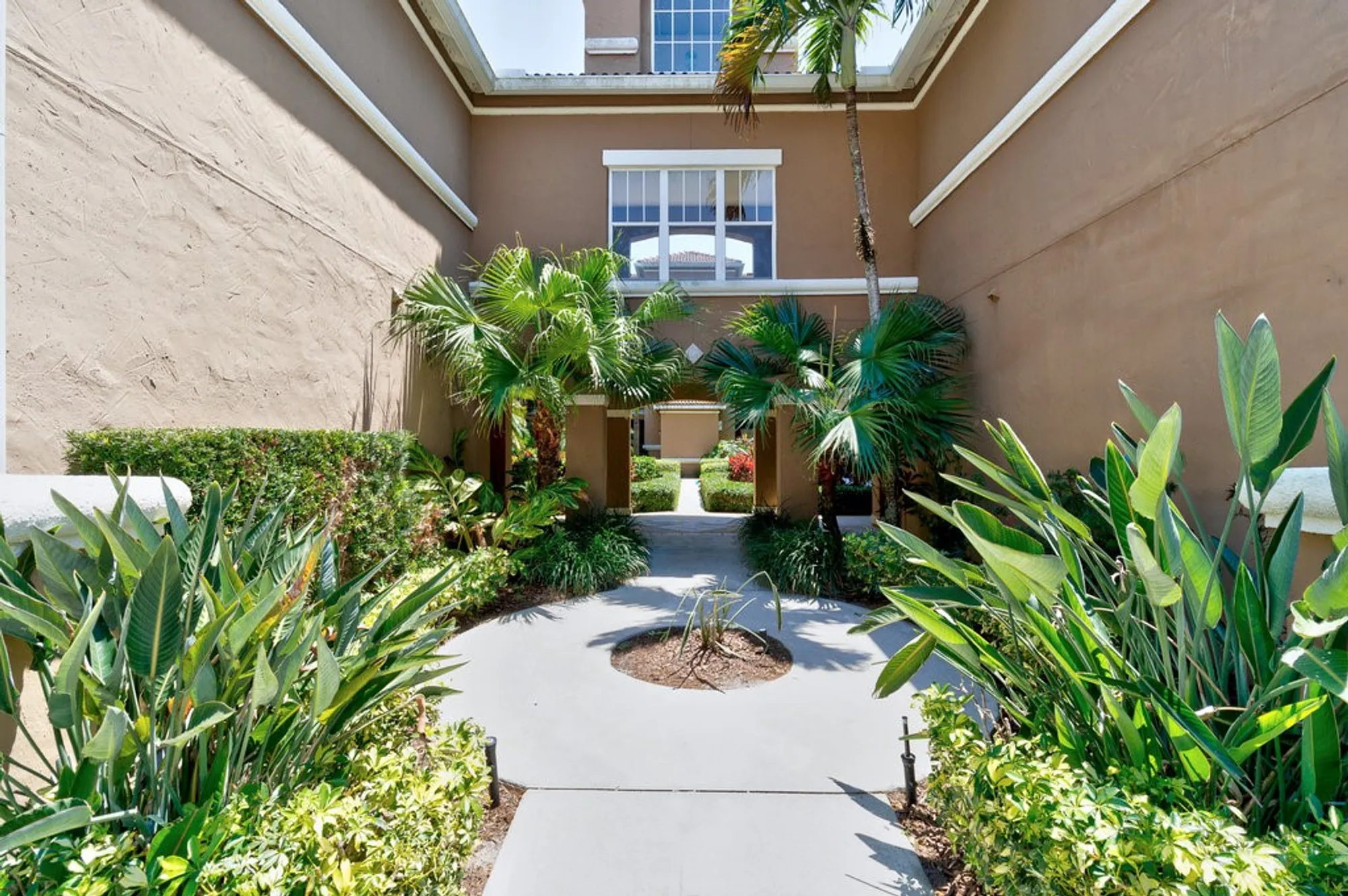 Property Slideshow image 32 of 36 | 5025 fairways cir apt b206, Vero Beach, FL, 32967