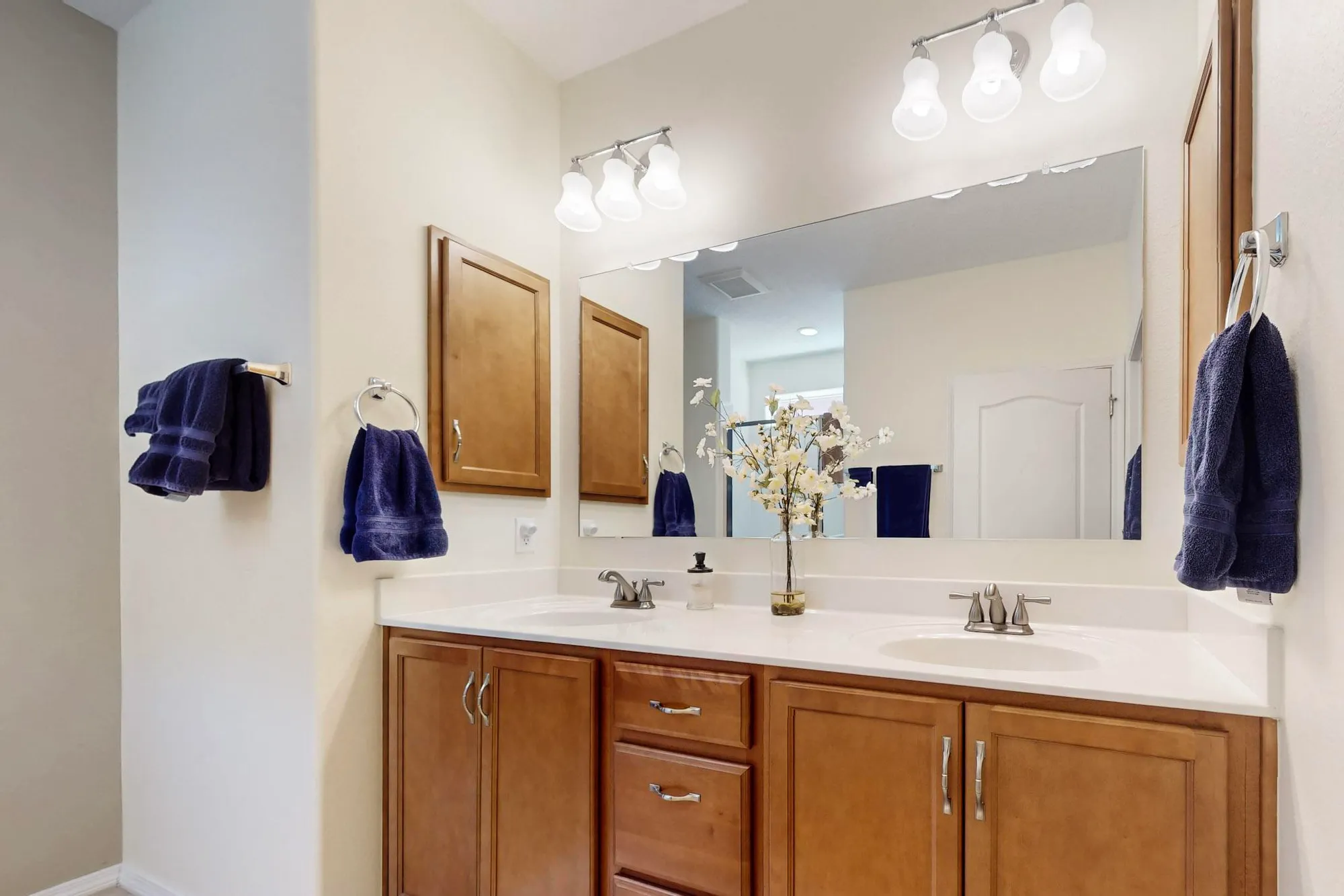 Property Slideshow image 18 of 44 | 9312 bear lake way, Albuquerque, NM, 87120