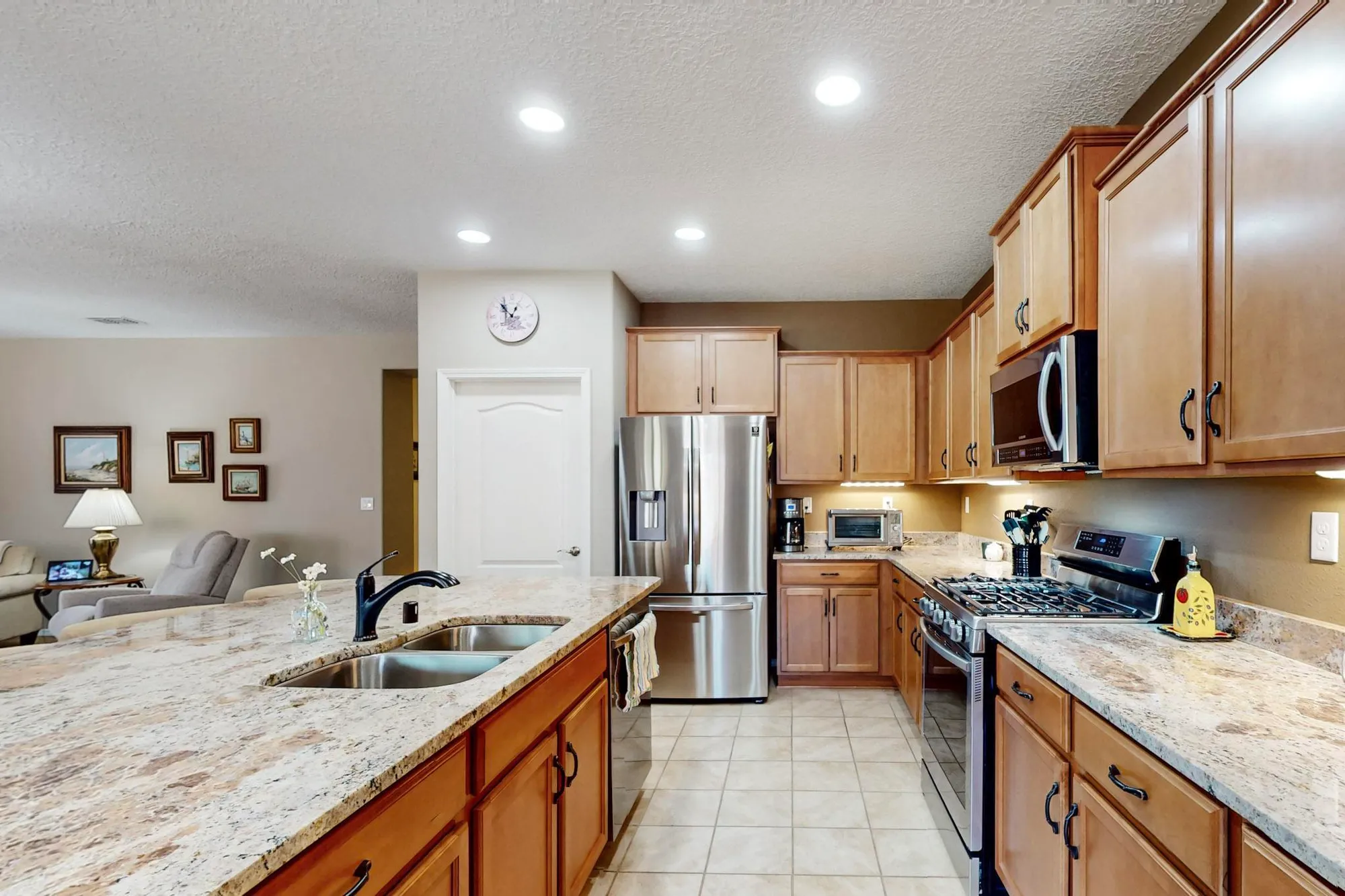 Property Slideshow image 11 of 44 | 9312 bear lake way, Albuquerque, NM, 87120