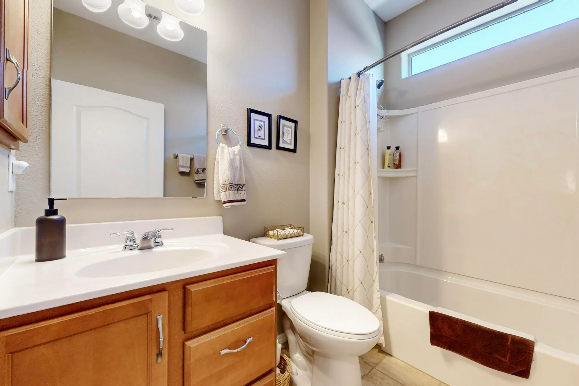 Property Slideshow image 25 of 44 | 9312 bear lake way, Albuquerque, NM, 87120